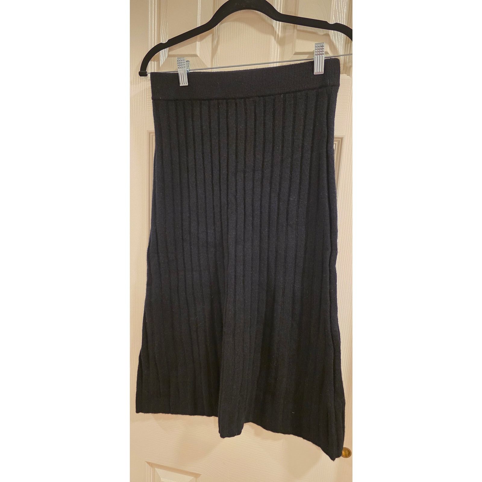 Quince Quince Mongolian Cashmere Black Midi Skirt NWT Size S Size 27" / US 4 / IT 40 - 9 Thumbnail