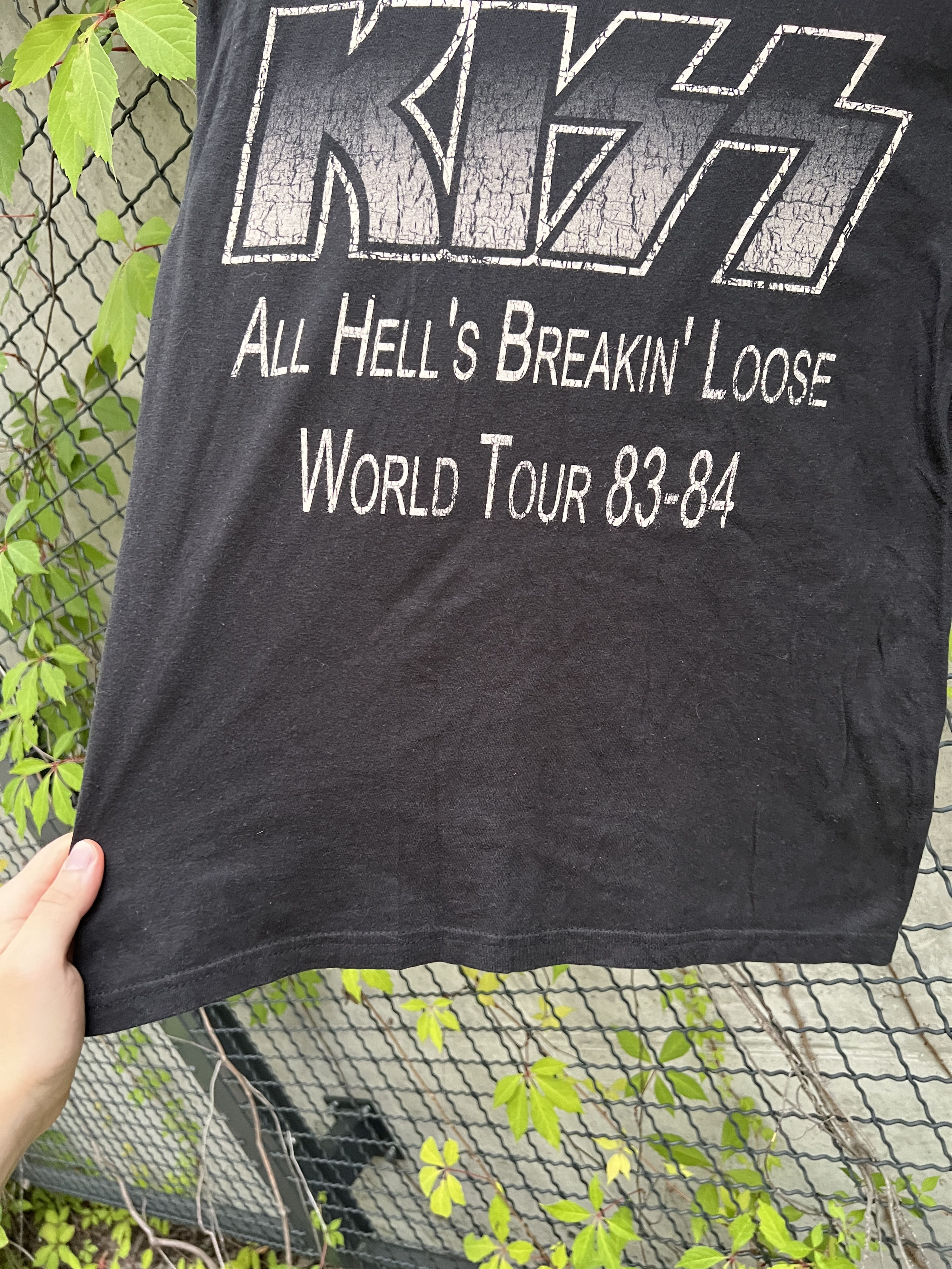 Band Tees Vintage 90s Kiss Rock Band Tour 83-84 T-shirt Size US M / EU 48-50 / 2 - 12 Thumbnail
