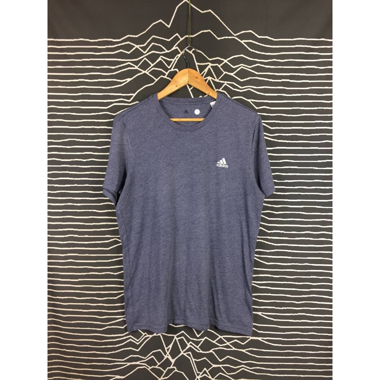Adidas Adidas Small Logo Short Sleeve Sportswear Tee Size US L / EU 52-54 / 3 - 2 Thumbnail