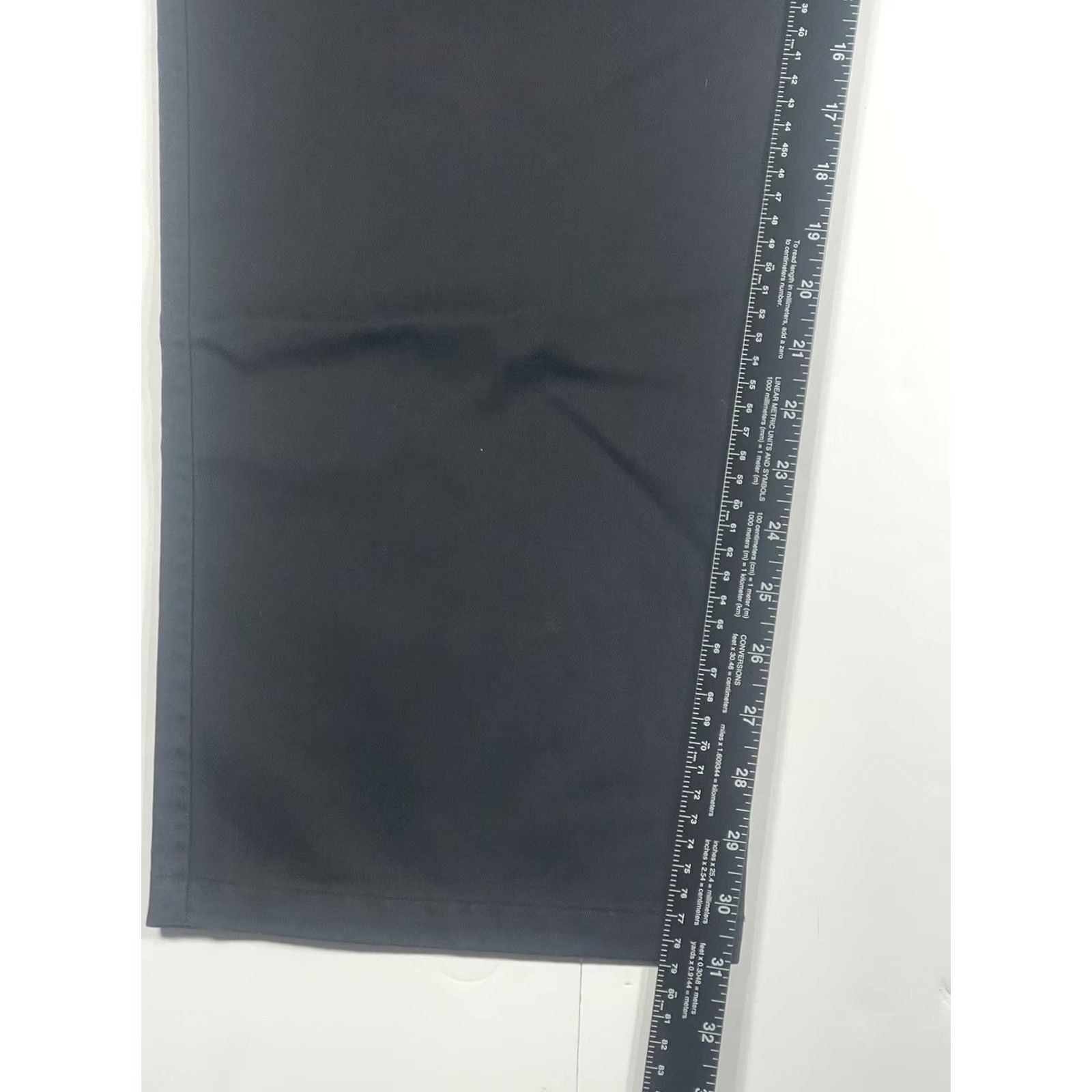 Dockers Dockers Pants Mens Size 40Wx32L Black Pleated Relaxed Fit Flat Front Khaki Chino Size US 40 / EU 56 - 5 Thumbnail