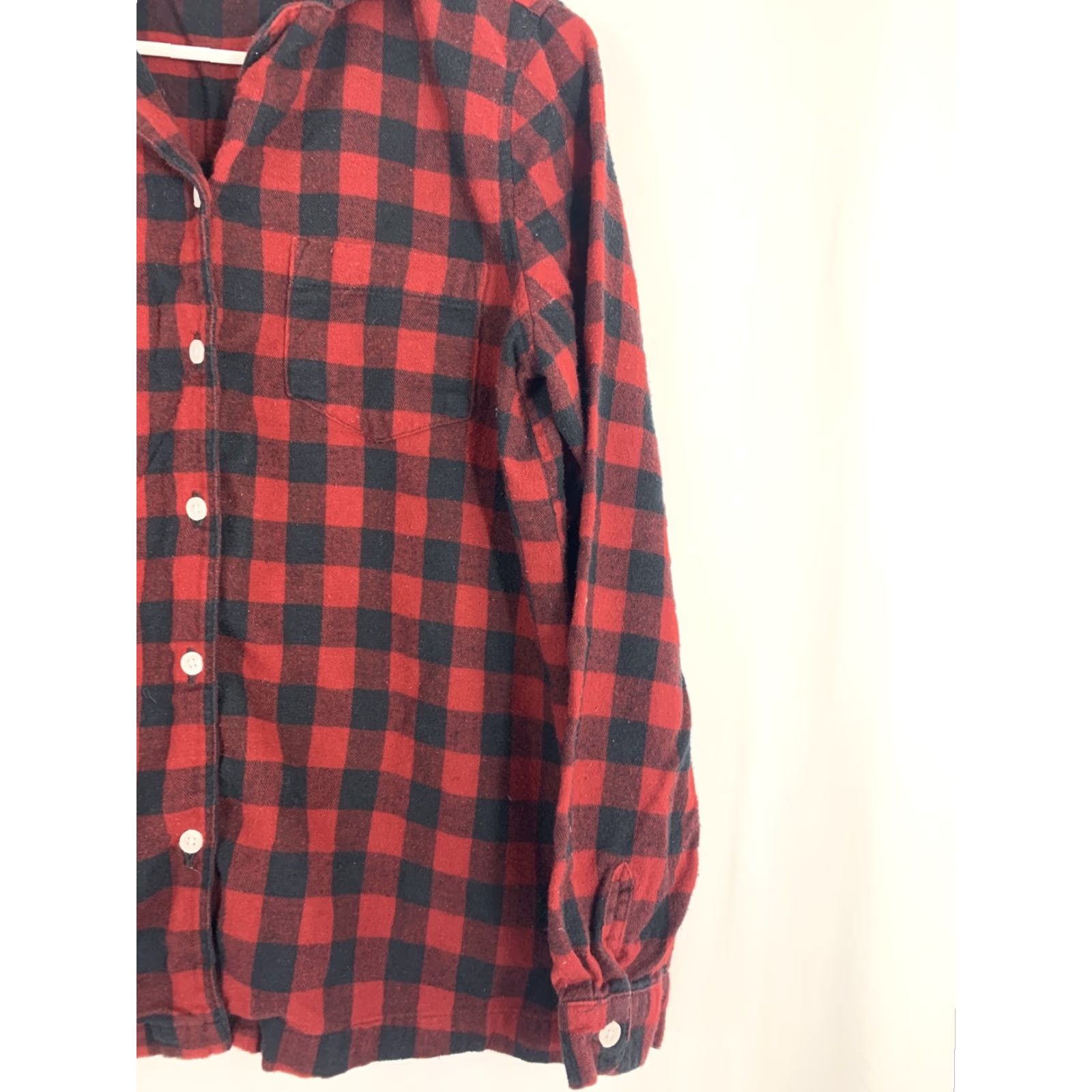 Vintage VINTAGE LL Bean Womens Small Red Black Soft Checkered Plaid Cotton Button-Up Shirt Size S / US 4 / IT 40 - 4 Thumbnail