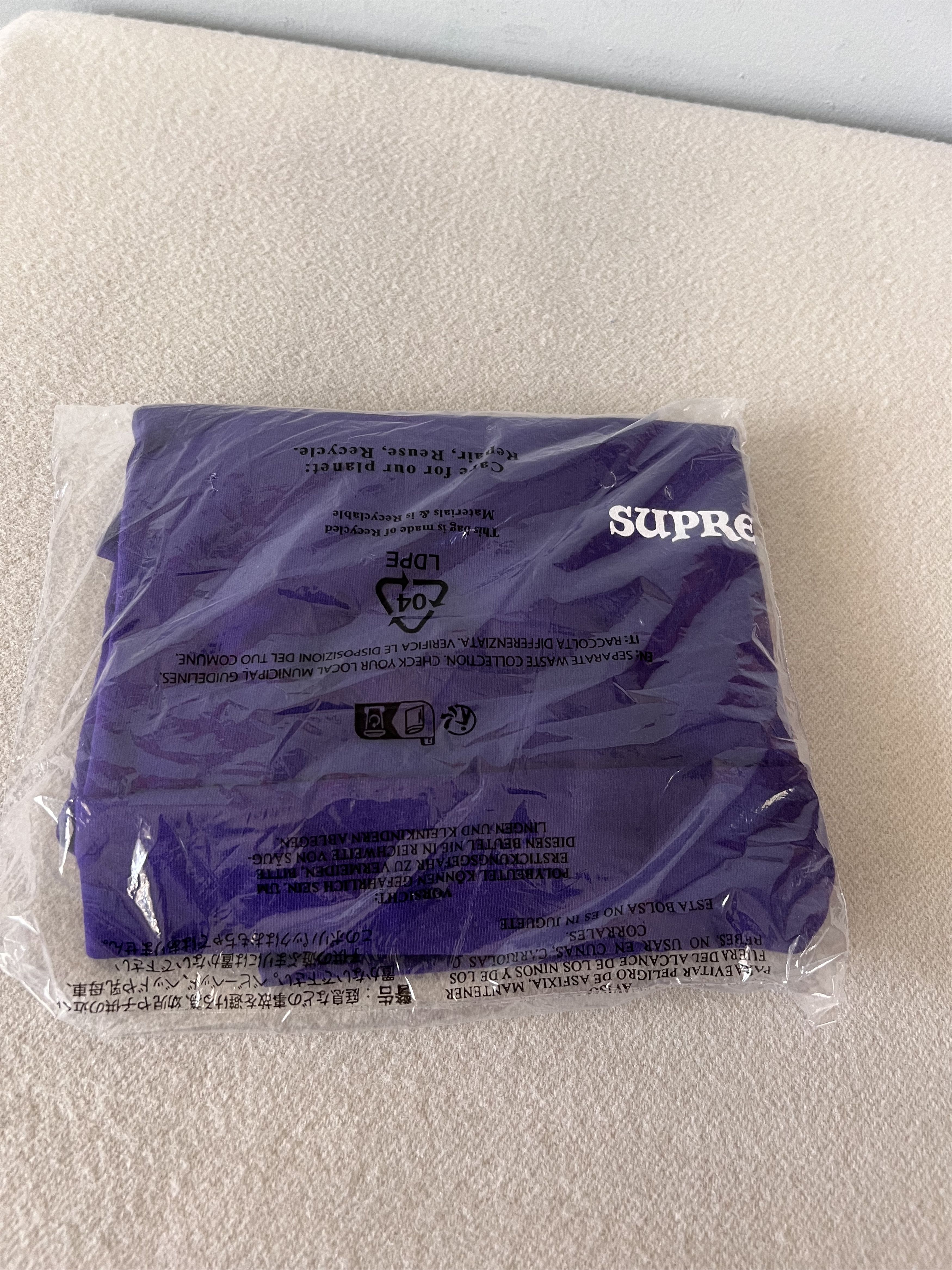 Supreme Supreme Worship Tee in Purple Size US L / EU 52-54 / 3 - 3 Thumbnail