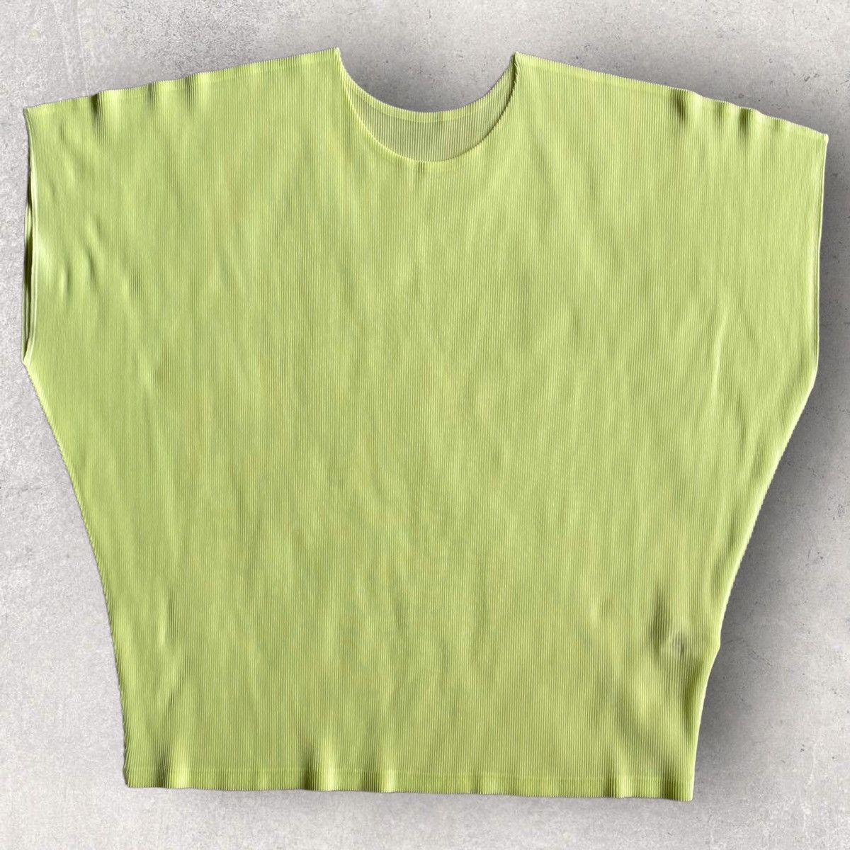 Issey Miyake Please Pleated Neon Green Blouse Size M / US 6-8 / IT 42-44 - 1 Thumbnail