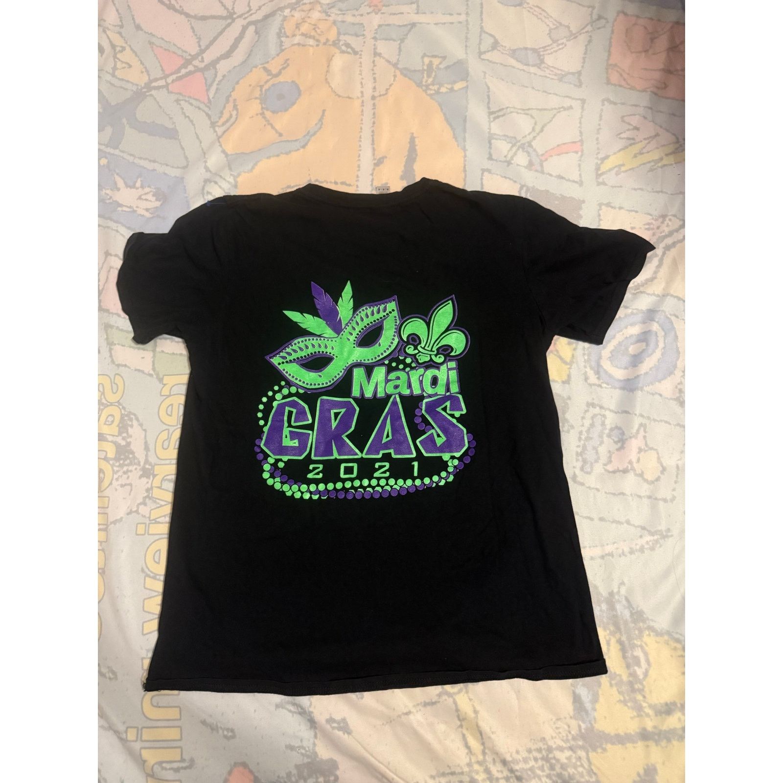 Gildan Mardi Gras High School Reunion Tee - Great Condition! Size US M / EU 48-50 / 2 - 3 Thumbnail