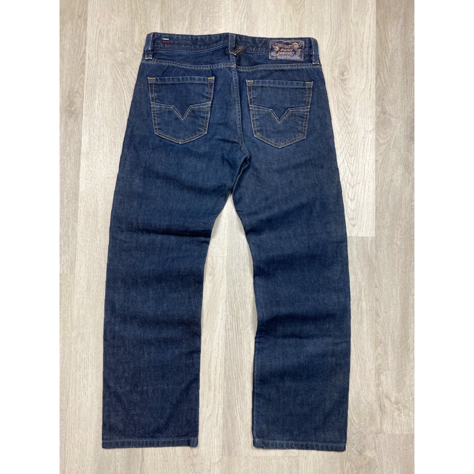 Diesel Diesel Larkee Jeans Mens Denim Pants 32 Blue Cotton Cotton Denim Regular Straight Pockets Jeans Inseam 32 Italy USA 90s Size US 32 / EU 48 - 7 Thumbnail