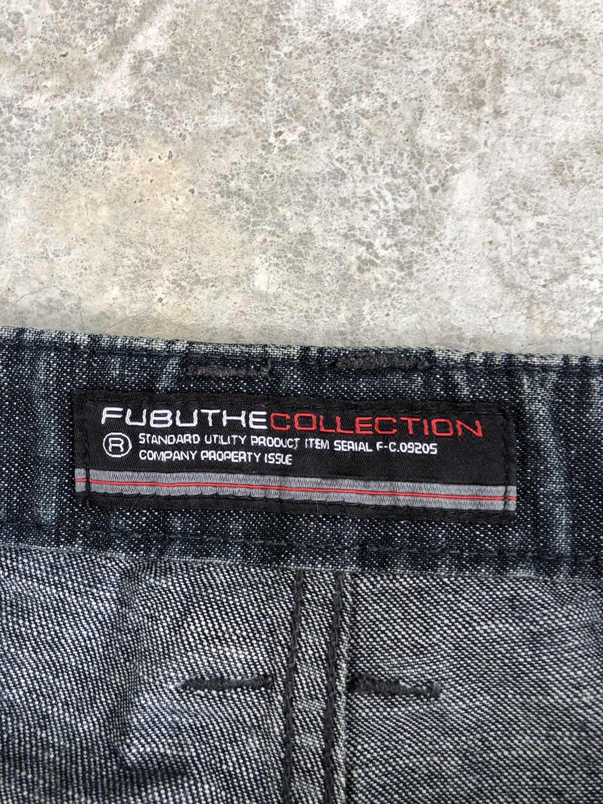 Fubu Japanese Fubu Baggy Jeans Hip Hop Distressed Jeans Size US 34 / EU 50 - 16 Thumbnail