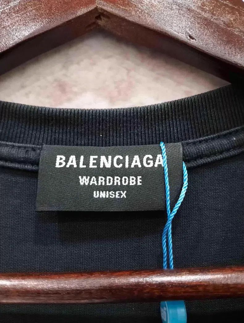 Balenciaga Balenciaga Smiley face T-shirt - Size XXS Size US XXS / EU 40 - 3 Thumbnail