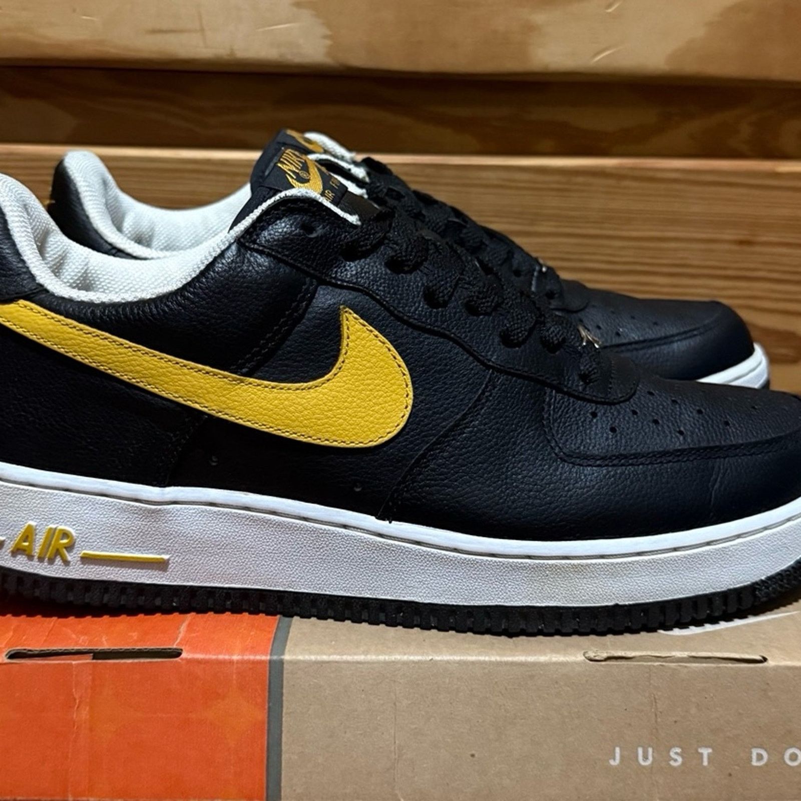 Nike 2004 Nike Air Force 1 Black University Gold Batman Size US 10.5 / EU 43-44 - 2 Thumbnail