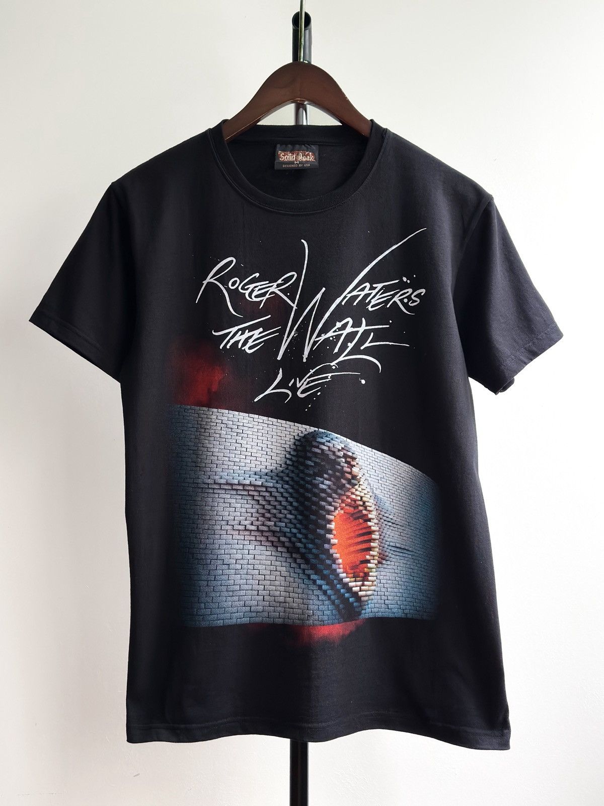 Band Tees Vintage Roger Waters The Wall Live Pink Floyd Band Promo Tee Size US M / EU 48-50 / 2 - 1 Thumbnail
