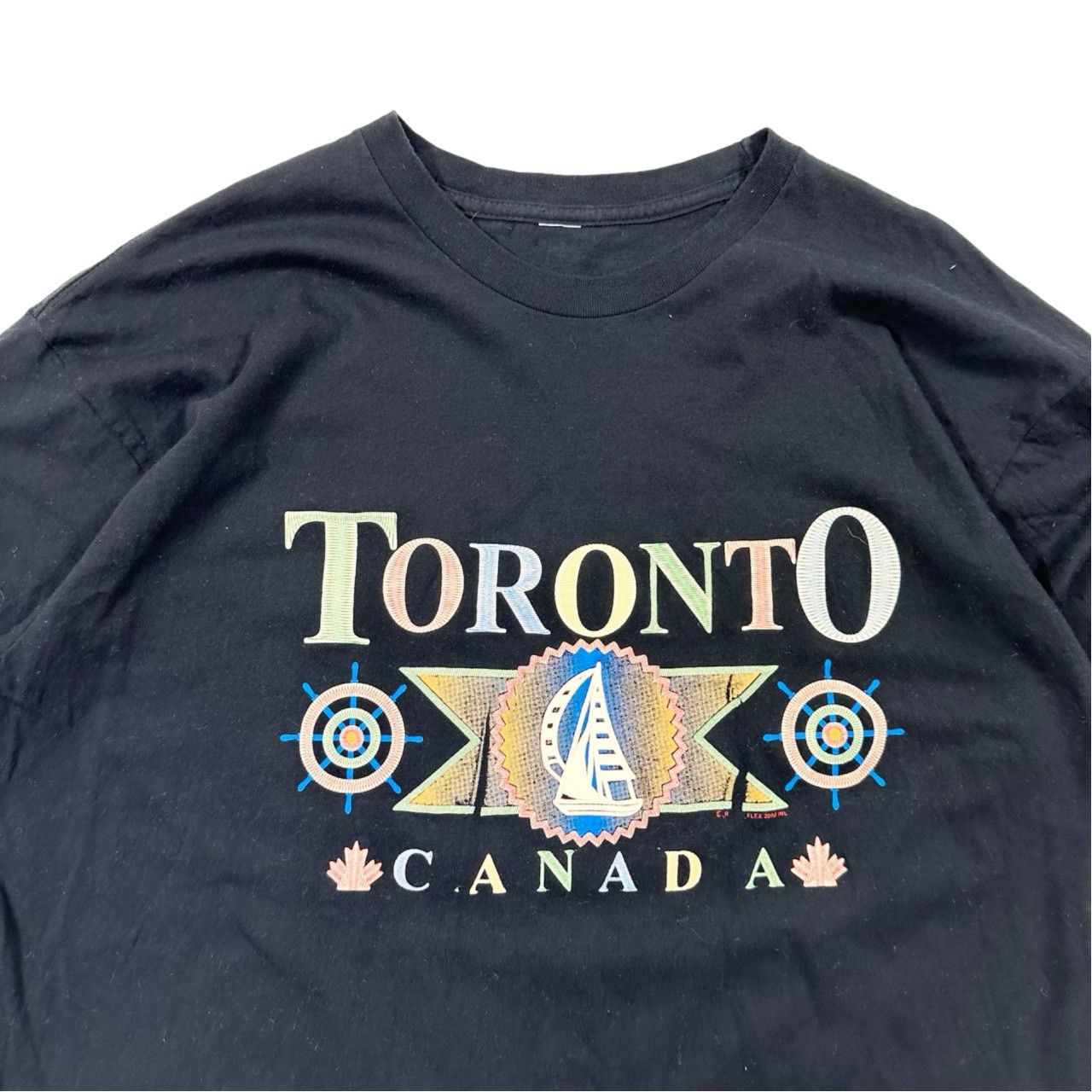 Vintage Vintage 2000 Toronto Canada Graphic T Shirt Size US L / EU 52-54 / 3 - 2 Thumbnail