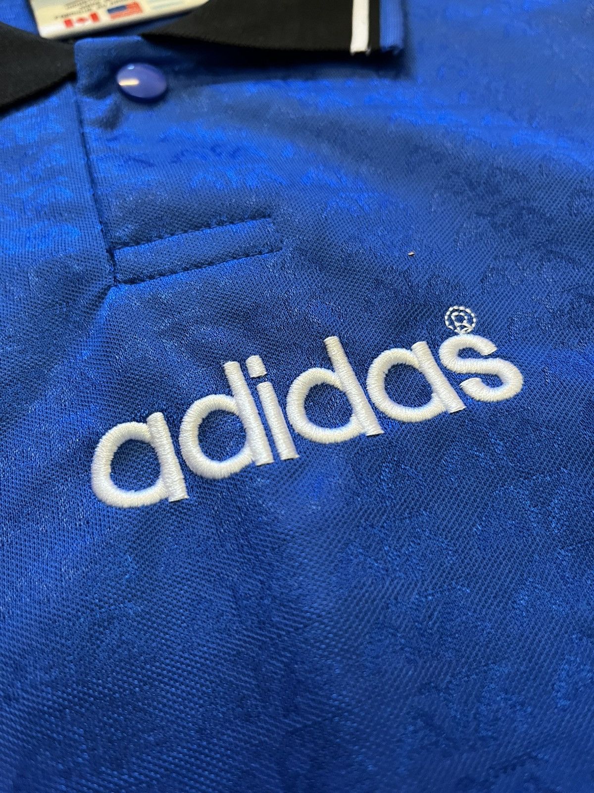 Adidas × Vintage Football soccer Argentina 94/95 Adidas 90s Size US L / EU 52-54 / 3 - 4 Thumbnail