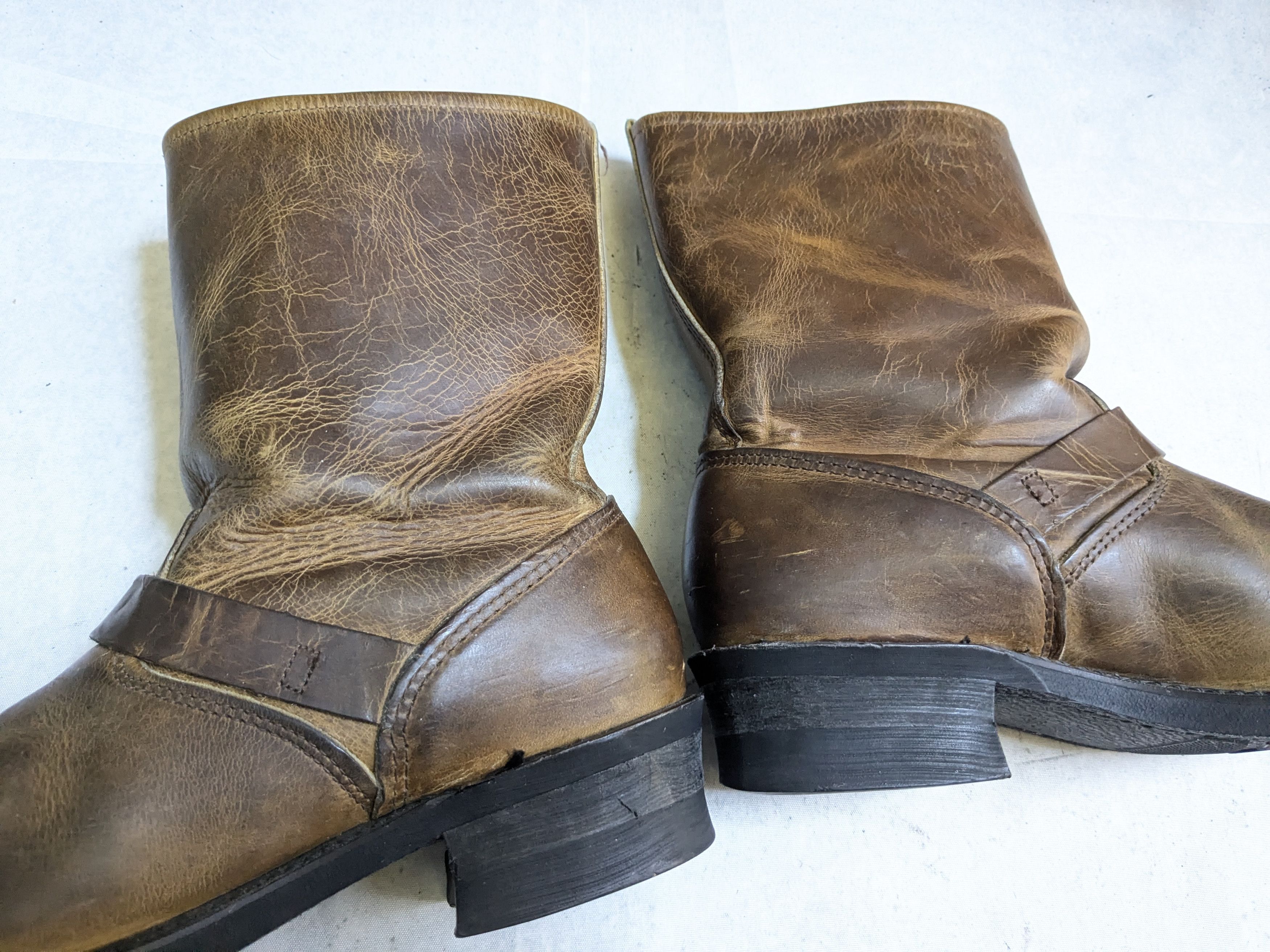Frye Frye Engineer Boots Brown 9 M Leather Strap Buckle Size US 9 / EU 42 - 15 Thumbnail