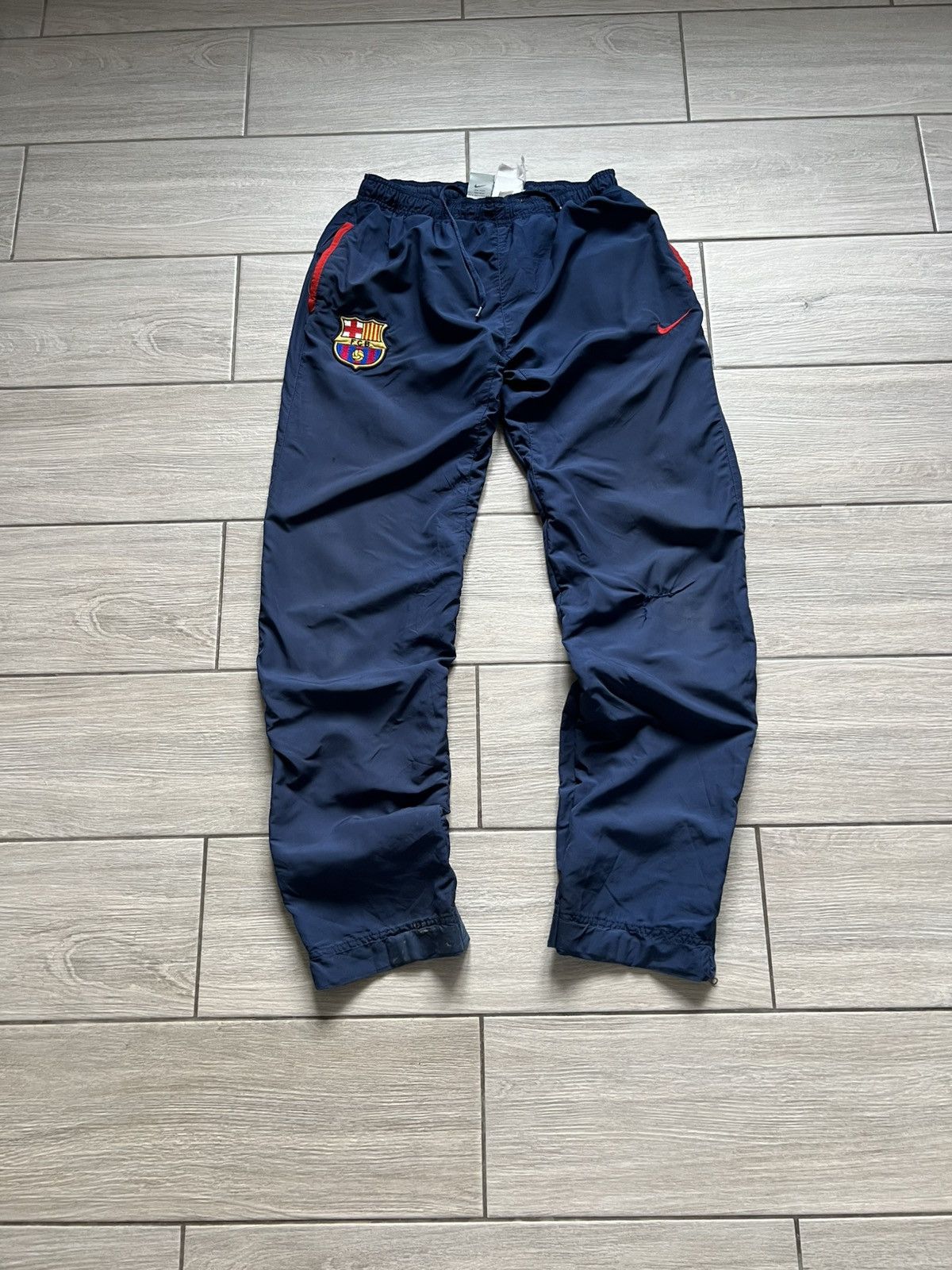 Nike Vintage Nike FC Barcelona y2k drill nylon pants Size US 34 / EU 50 - 4 Thumbnail