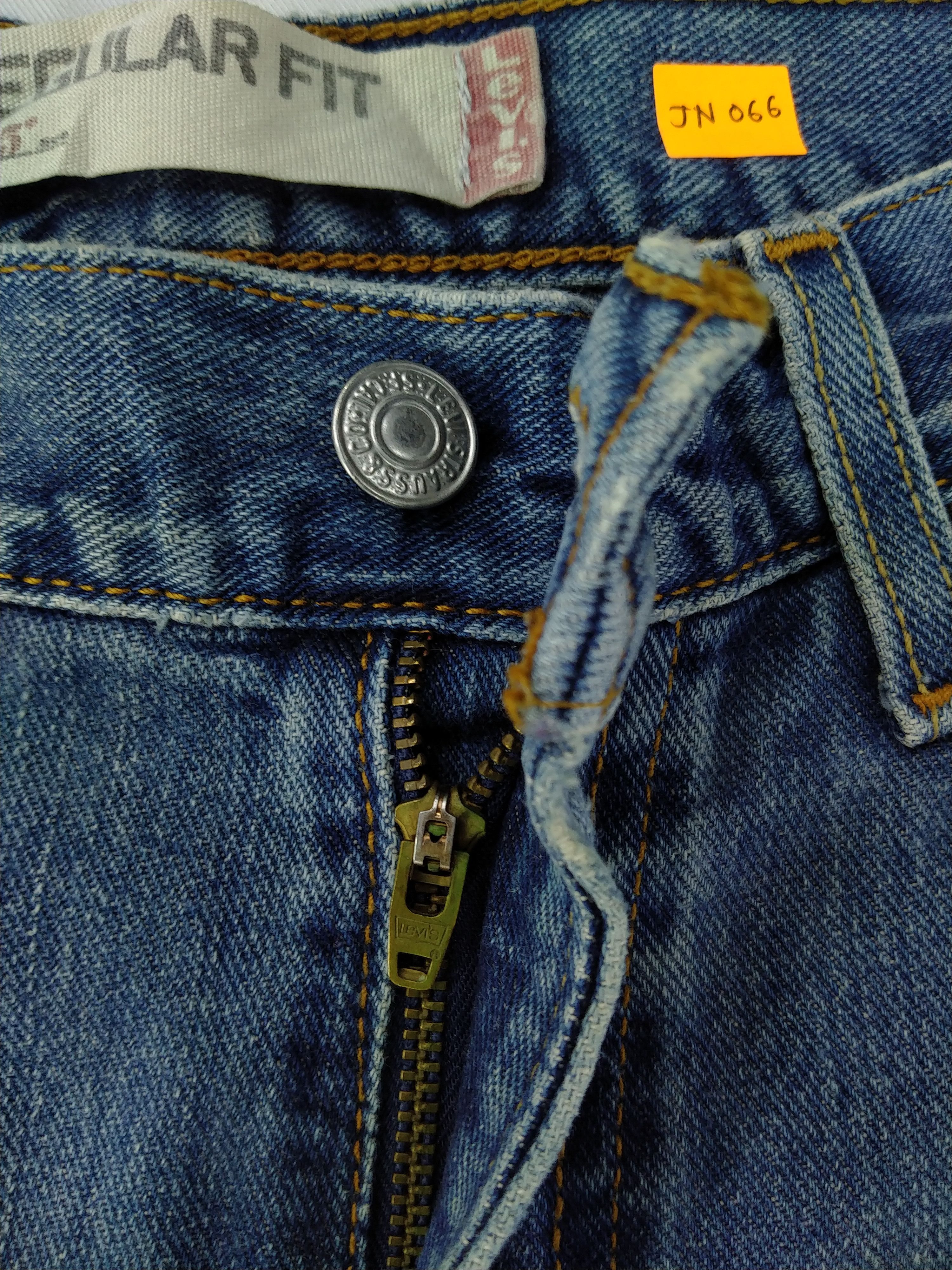 Levi's Vintage Levi's 505 Regular Fit Denim 33 x 34 -JN066 Size US 33 - 8 Thumbnail
