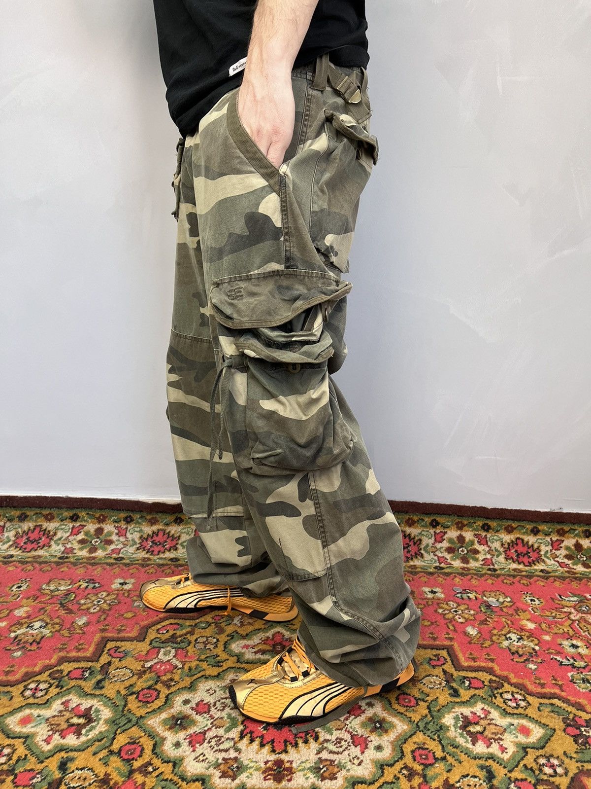Japanese Brand × Vintage Crazy Vintage Y2K/2000s Real Tree Camo Skater Cargo Pants! Size US 32 / EU 48 - 8 Thumbnail