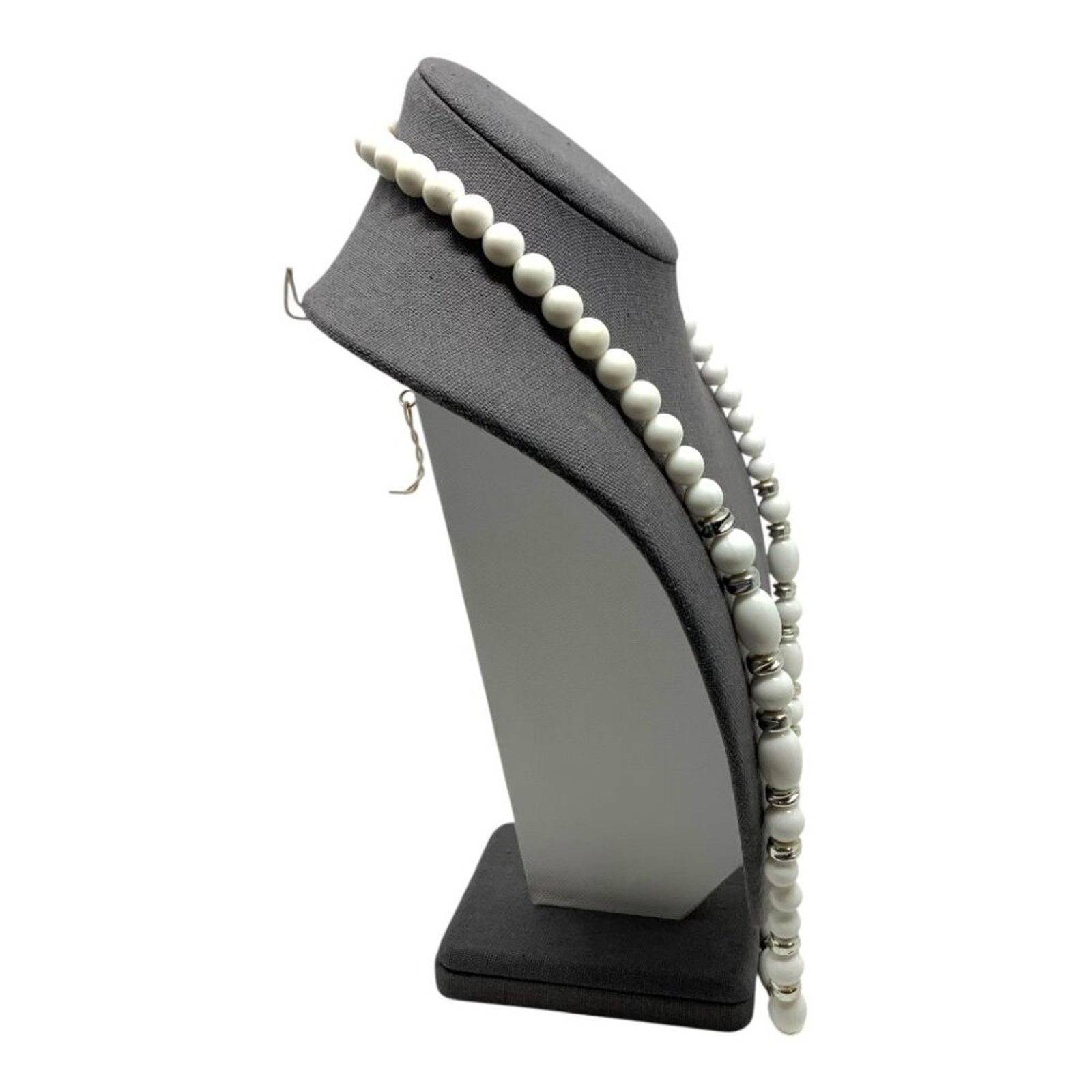 Other Vintage Long White Silver Tone Beaded Necklace Size ONE SIZE - 4 Thumbnail