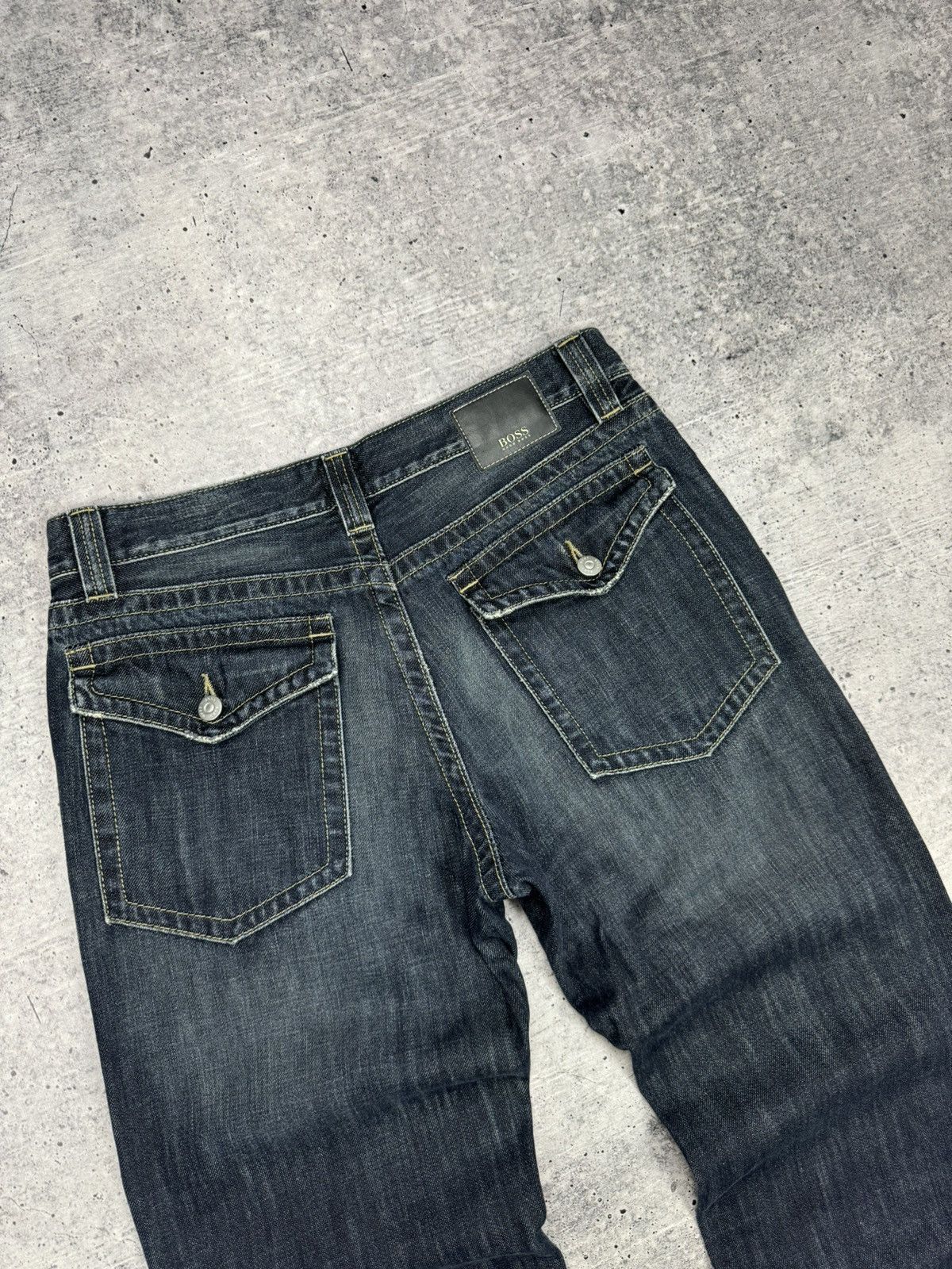 Hugo Boss × Vintage Vintage Y2K Style Hugo Boss Button Pockets Archive Jeans Size US 33 - 21 Thumbnail