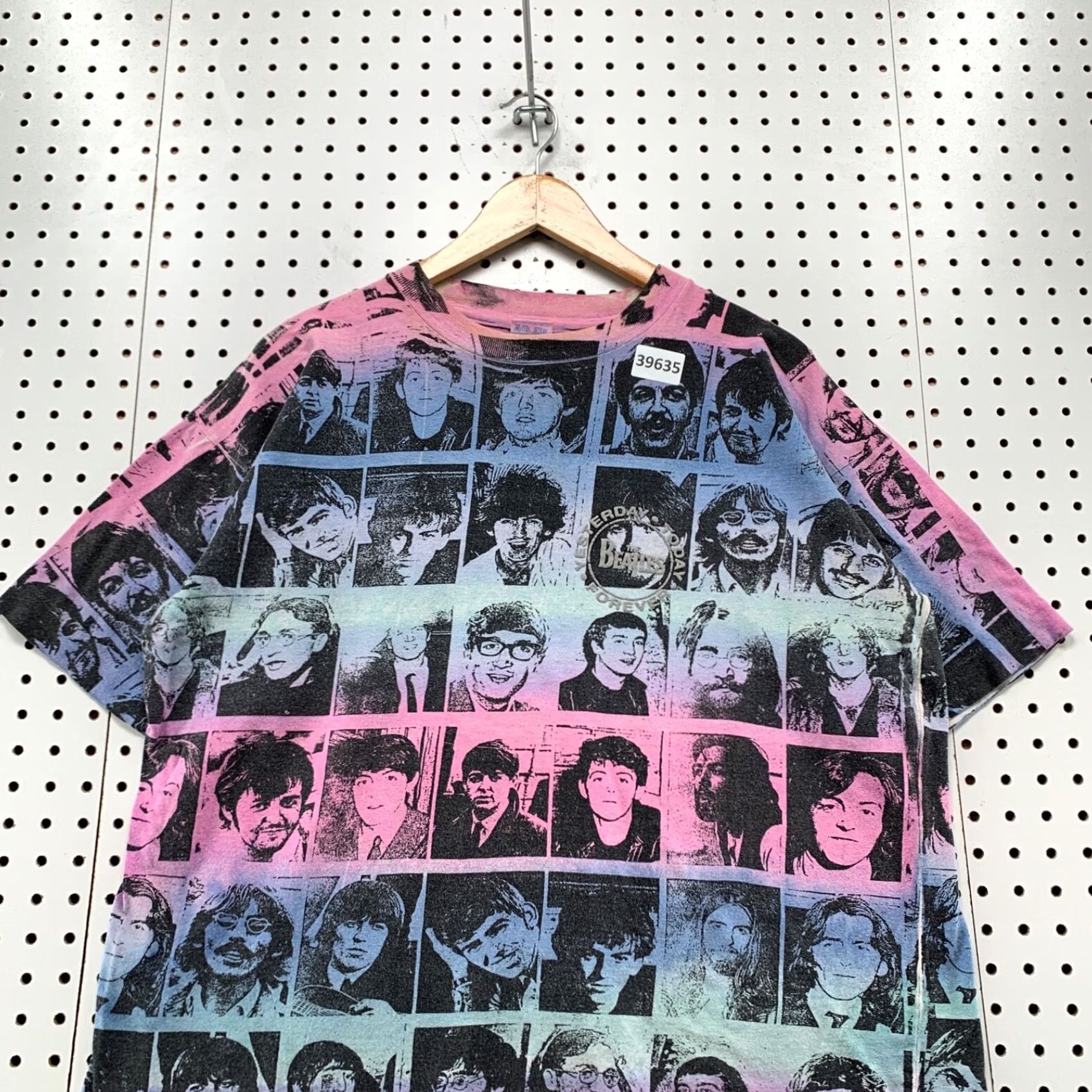 Vintage VINTAGE 90s Beatles Shirt Mens Large All Over Print Pink Blue Music Size US L / EU 52-54 / 3 - 3 Thumbnail