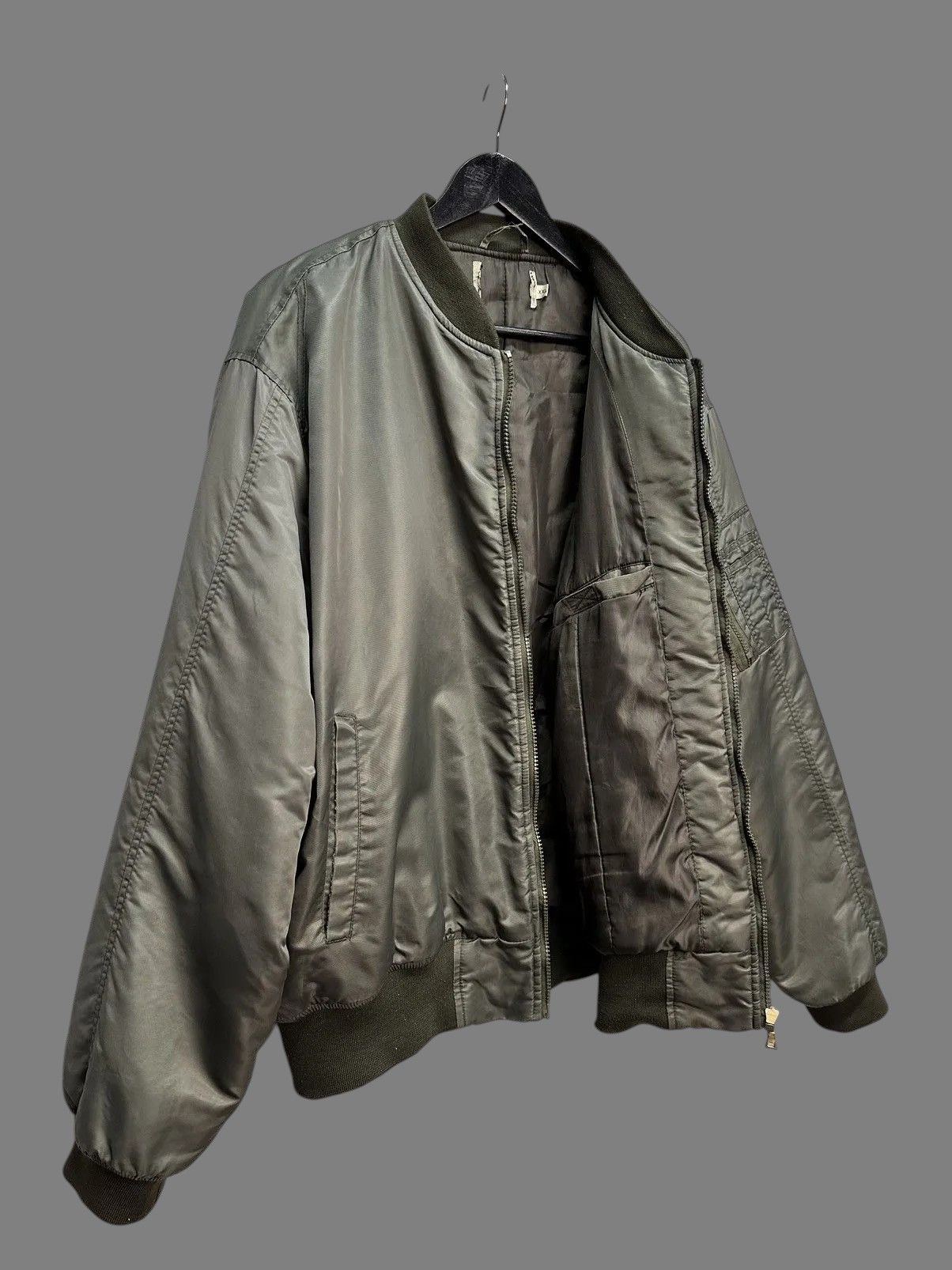 Le Grande Bleu (L.G.B.) MA1 CROPPED Military Green JACKET Oversized Bomber Vintage Size US XXL / EU 58 / 5 - 6 Thumbnail