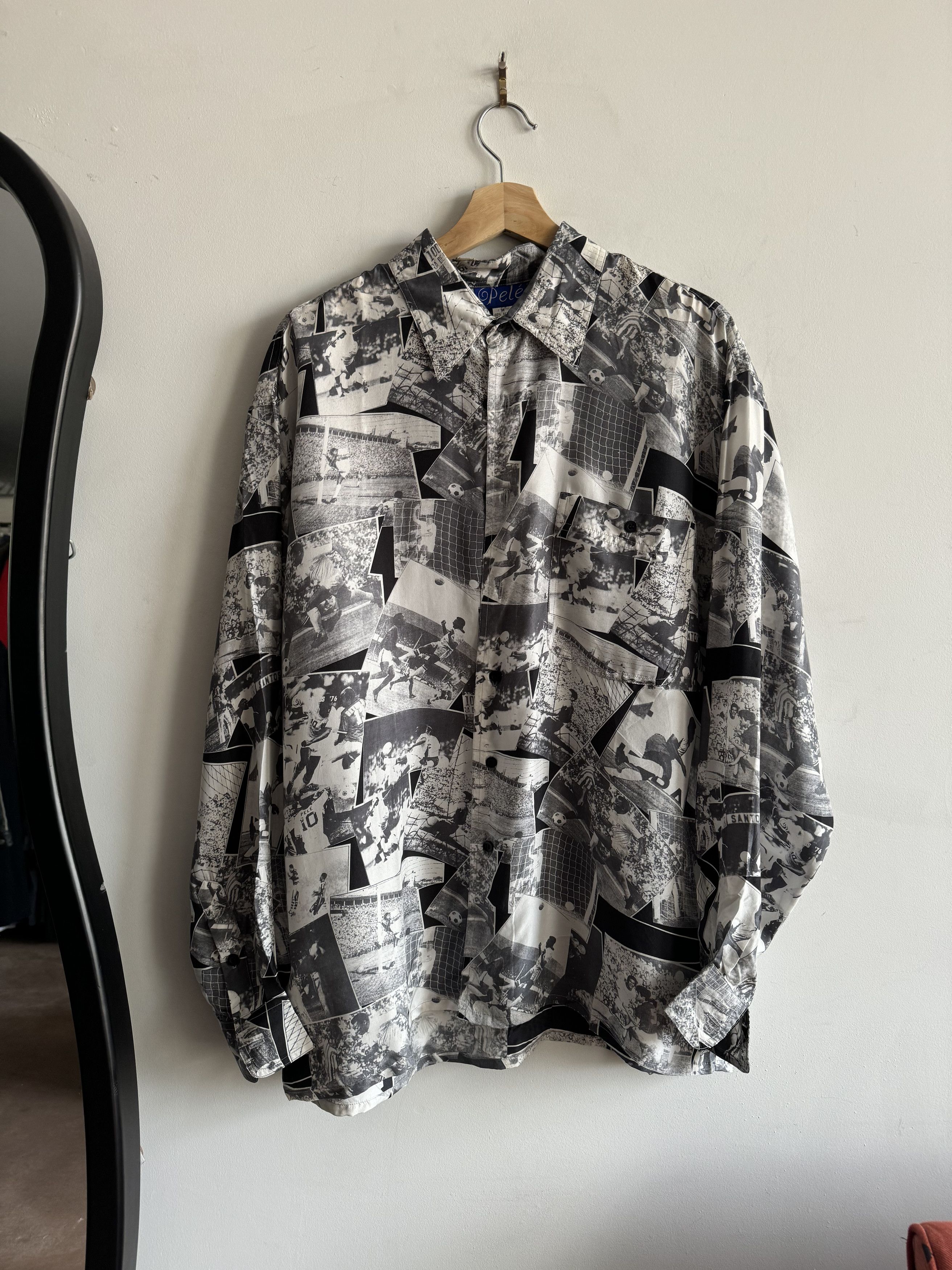 Vintage 90s Pele Soccer Silk Button ups Size M Size US M / EU 48-50 / 2 - 1 Thumbnail