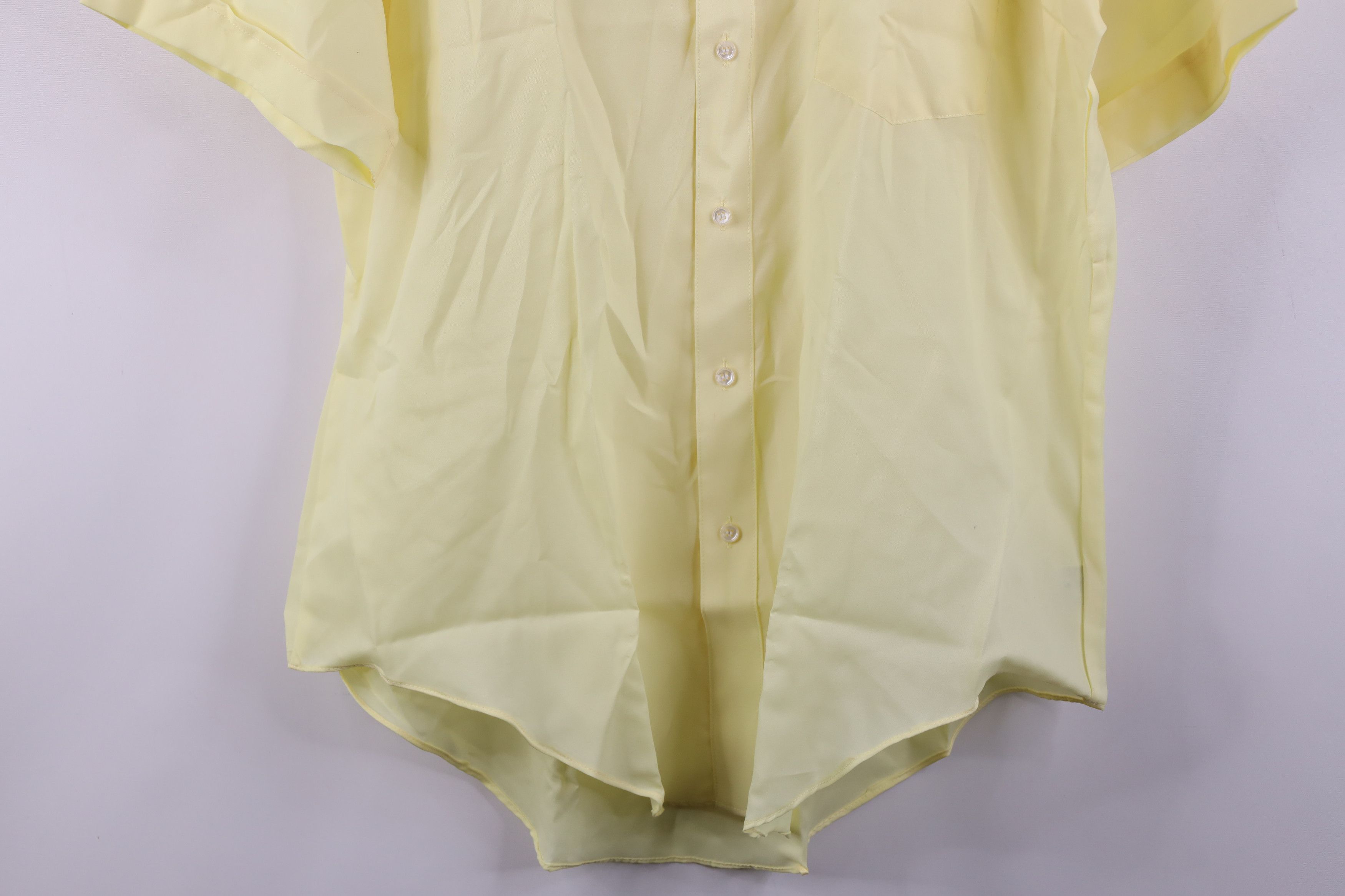 Vintage Vintage 70s Streetwear Short Sleeve Collared Button Shirt Size US M / EU 48-50 / 2 - 3 Thumbnail