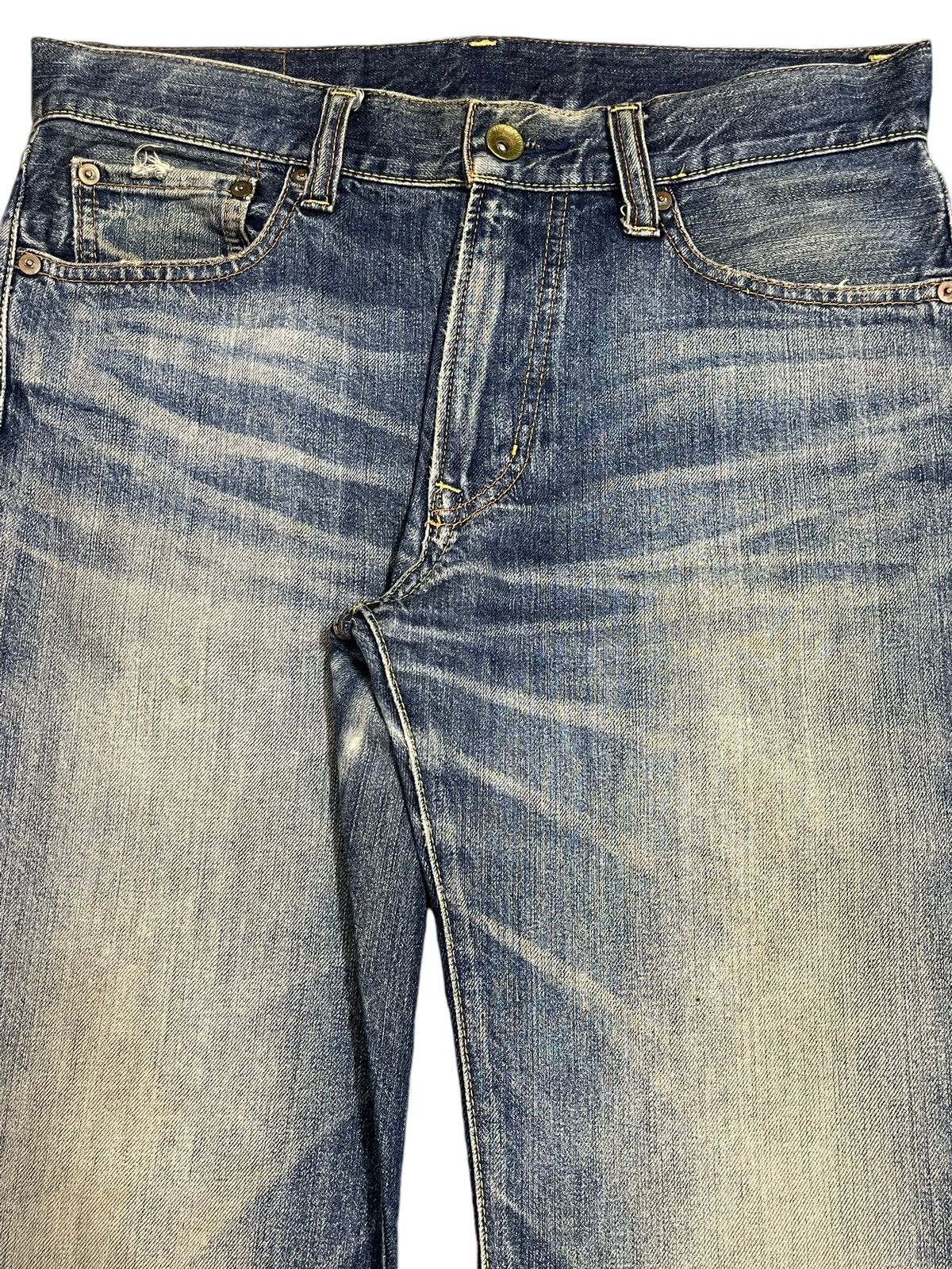 Uniqlo Vintage Japanese Uniqlo Blue Faded Wash Style Loose Jeans Size US 32 / EU 48 - 4 Thumbnail