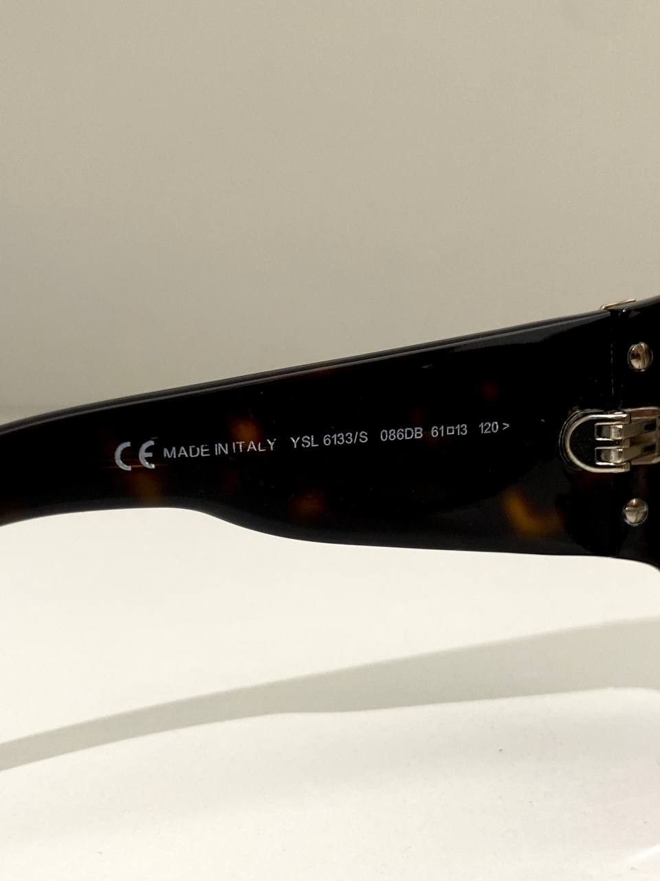 Yves Saint Laurent Yves Saint Laurent YSL Logo Oval Oversized Sunglasses Y2K Size ONE SIZE - 11 Thumbnail