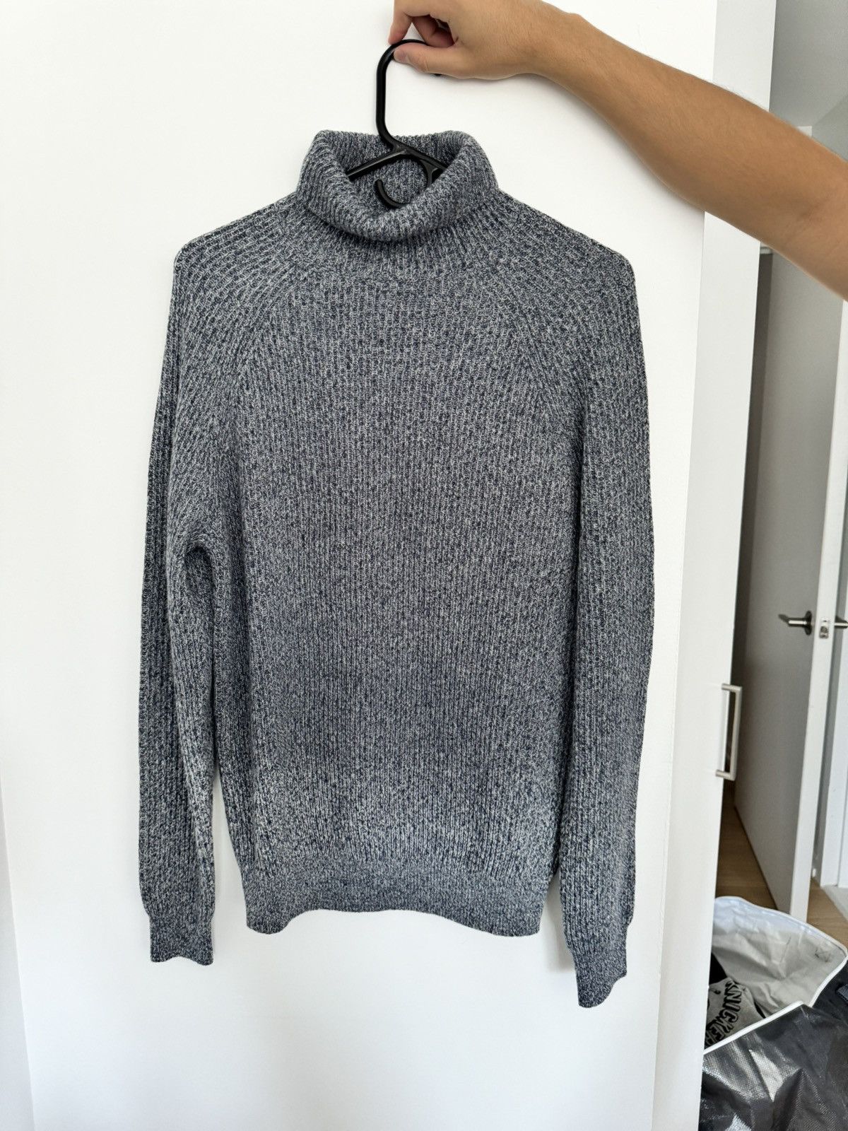 image of Suitsupply Blue Cashmere Turtleneck, Men's (Size Medium)