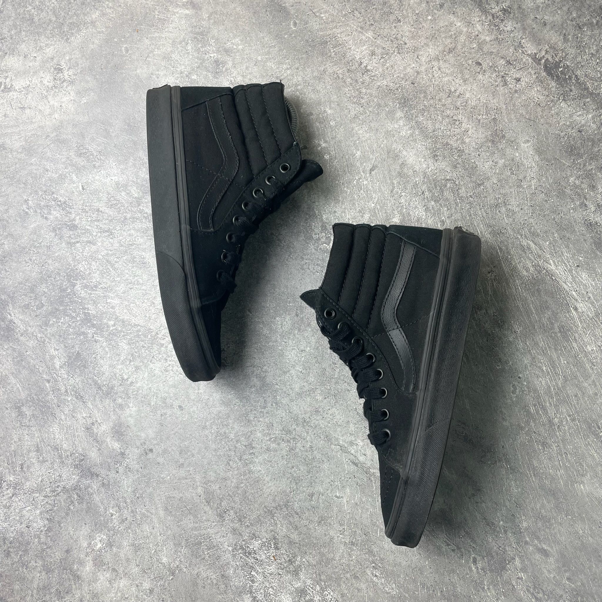 Vans Vans Sk8-HI Mono Black Size US 6 / EU 39 - 2 Thumbnail