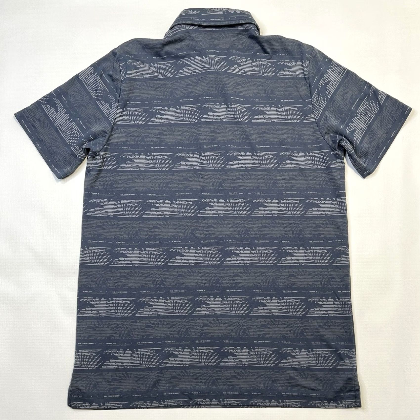 TravisMathew VINTAGE? No. (Output only rearranged title) Size US L / EU 52-54 / 3 - 4 Thumbnail