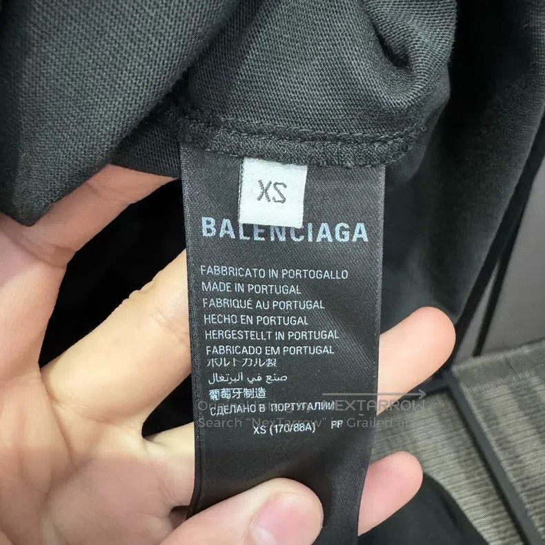 Balenciaga Balenciaga Letter Logo Printed Crown Short Sleeve T-Shirt Size US XS / EU 42 / 0 - 3 Thumbnail