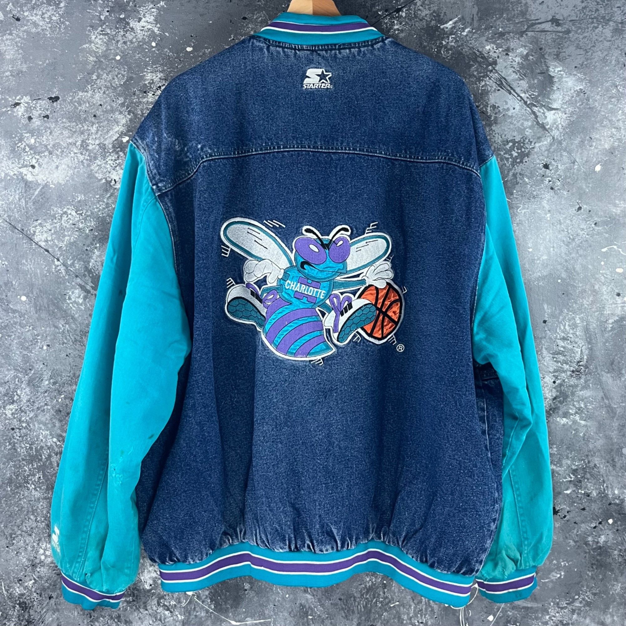 NBA × Starter × Vintage Vintage Charlotte Hornets varsity jacket Size US XXL / EU 58 / 5 - 2 Thumbnail
