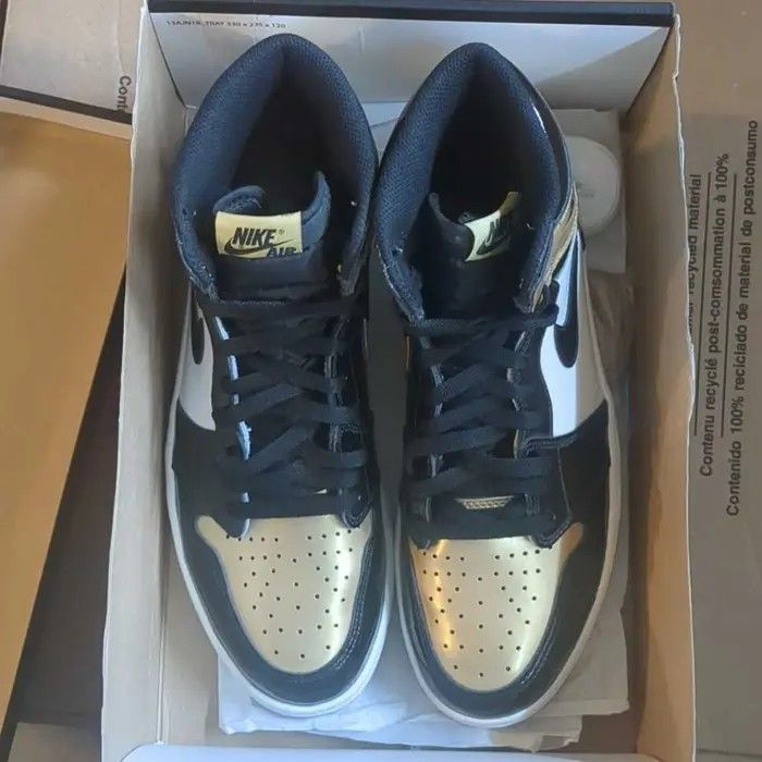 Nike Jordan 1 Retro High OG Gold Toe 861428 007 Size 11 US Men Size US 11 / EU 44 - 3 Thumbnail