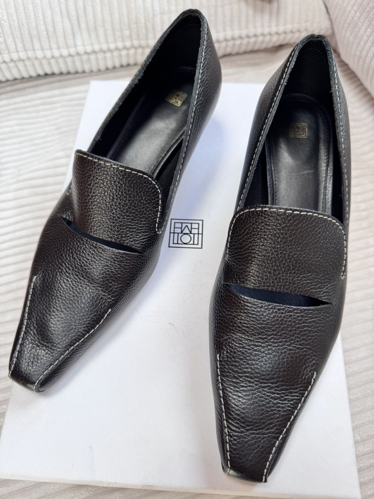 Toteme Toteme Womens Black Cutout Kitten Leather Heel Loafer Shoes Size US 6 / IT 36 - 3 Thumbnail