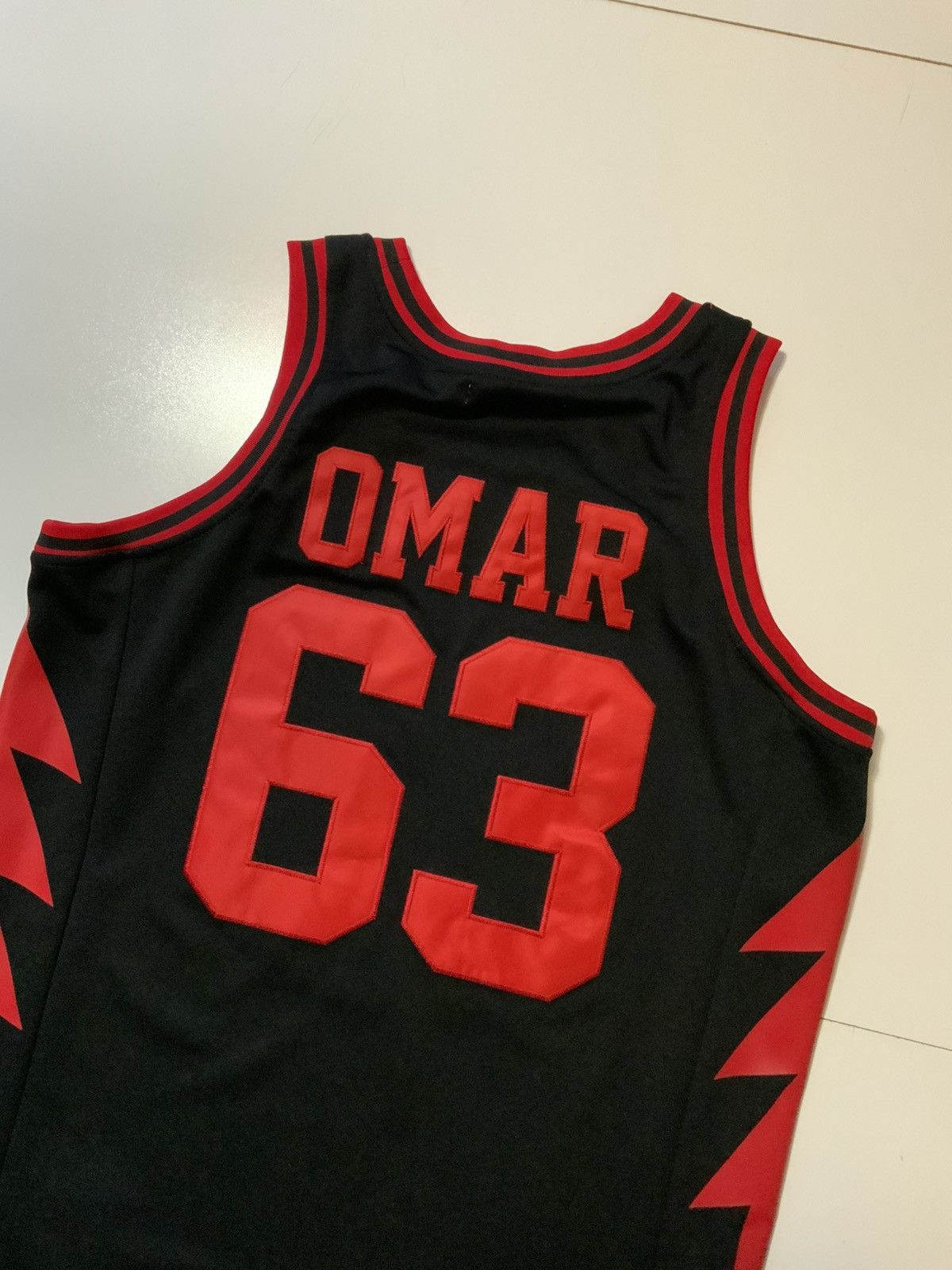 Other The Wire Omar Devon Little Warriors Basketball Jersey Size US L / EU 52-54 / 3 - 4 Thumbnail