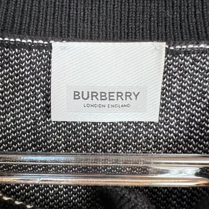 Burberry Burberry Black Wool Men's Knit Sweater. Size US M / EU 48-50 / 2 - 3 Thumbnail