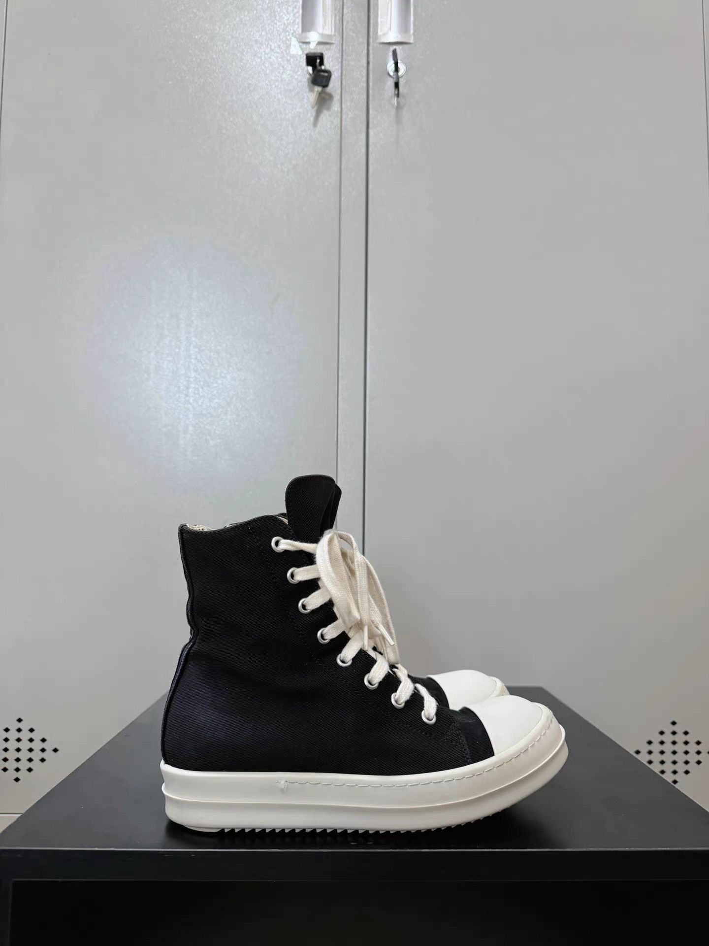 Rick Owens Drkshdw Rick Owens Drkshdw high-top Converse sneakers Size US 5.5 / IT 35.5 - 8 Thumbnail