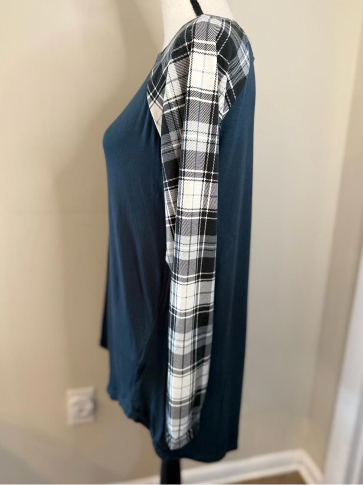 Other Amaryllis long sleeve blue tee black white plaid sleeves SM Size S / US 4 / IT 40 - 3 Thumbnail
