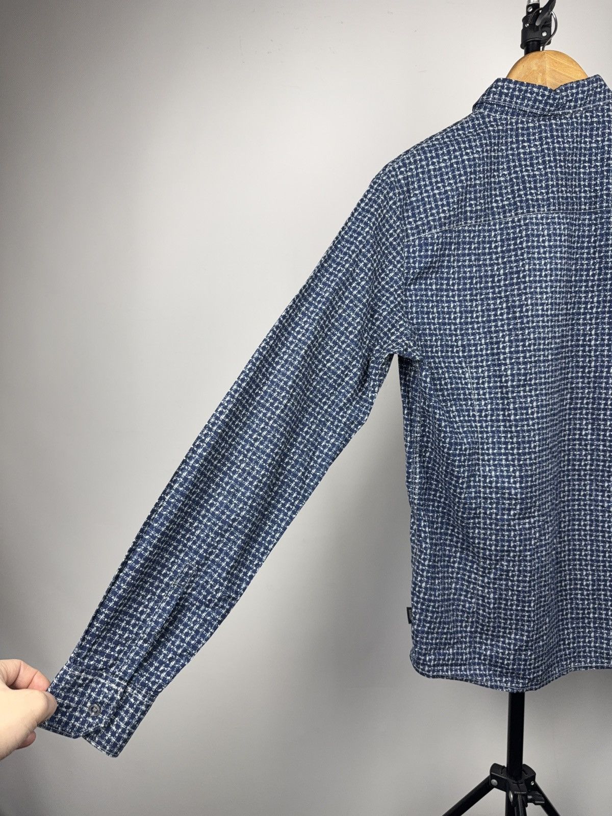 Armani Luxury Armani Jeans AJ SlimTextured Blue Button Up Shirt Size US M / EU 48-50 / 2 - 12 Thumbnail