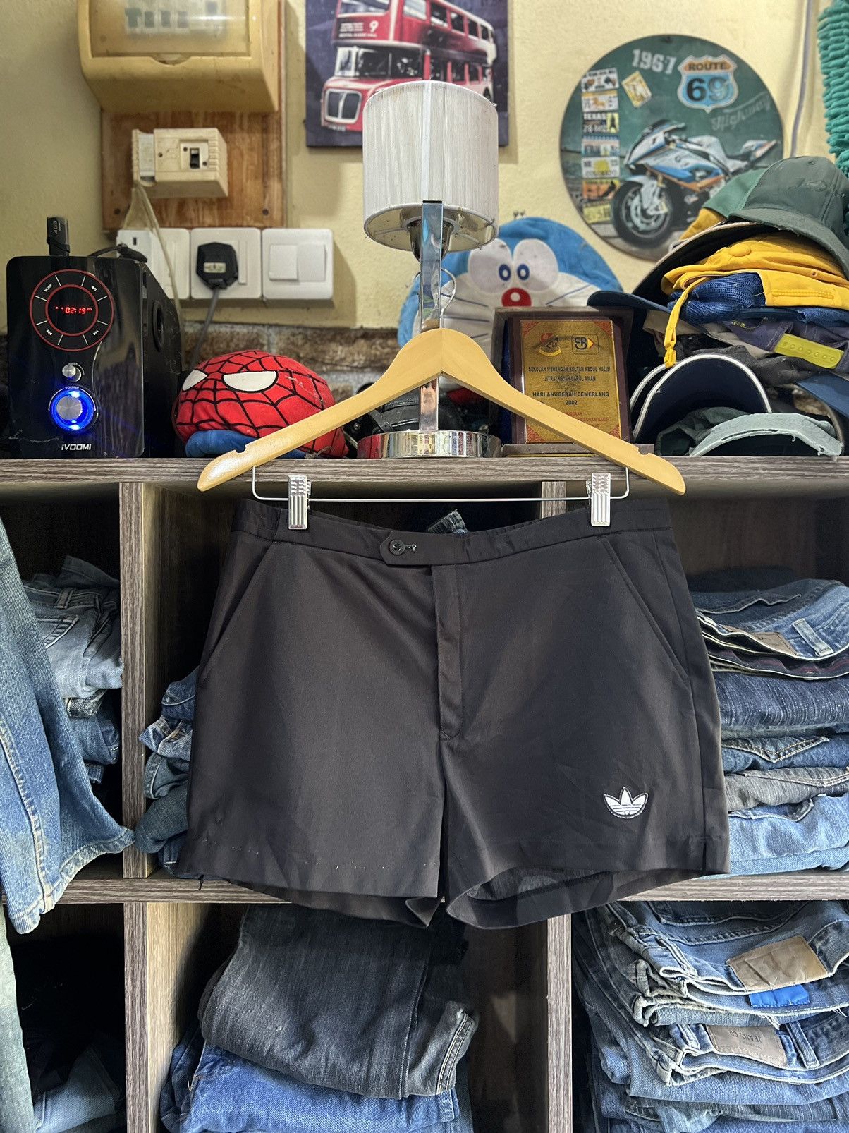 Adidas 🔥Vintage Distressed Adidas Trefoil Referee Short Pant Size US 32 / EU 48 - 1 Thumbnail