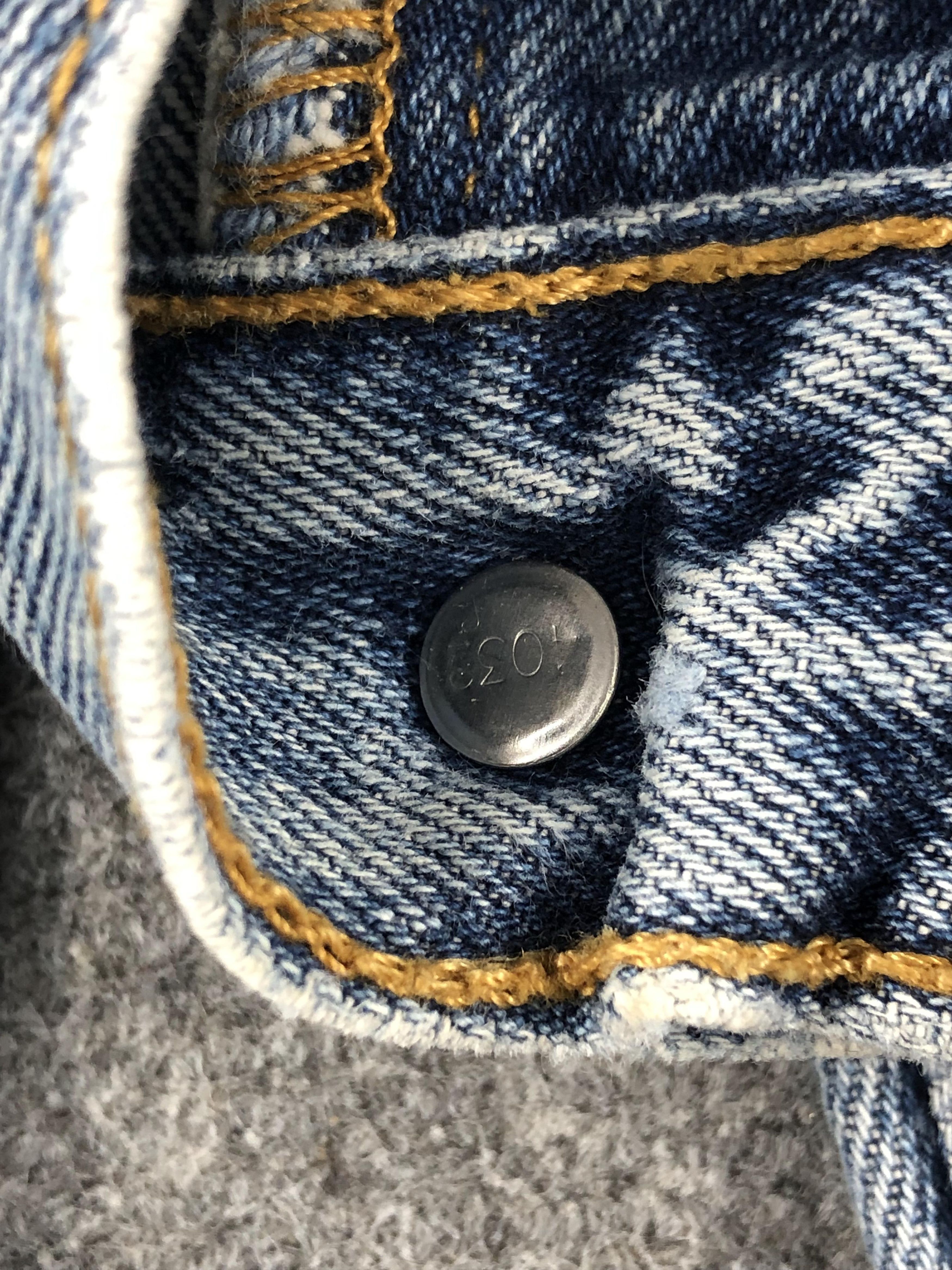 Levi's × Vintage Vintage Cropped Levis 501 Faded Blue Jeans DP2235 Size US 33 - 18 Thumbnail