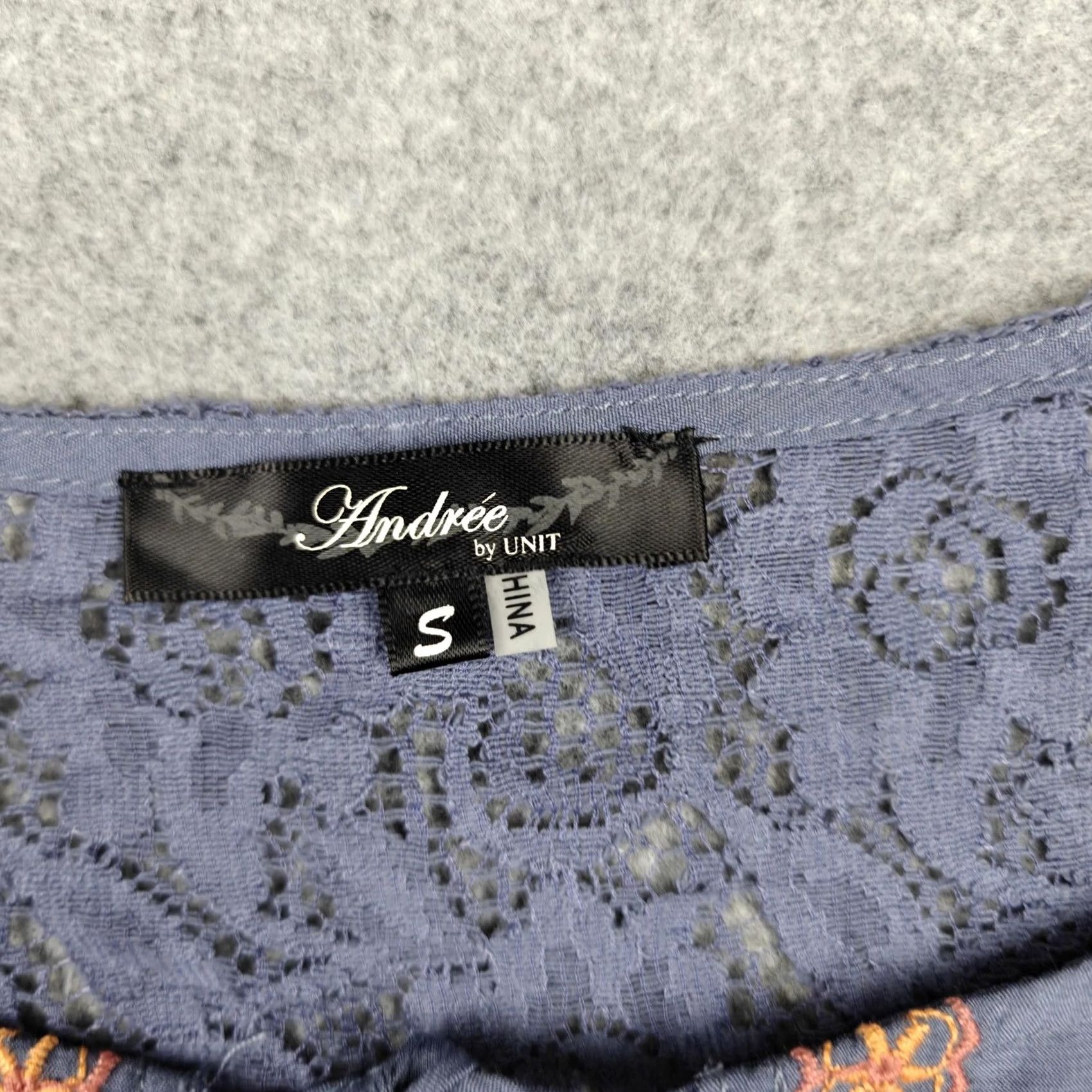 Vintage VINTAGE? No. Andree By Unit Blouse Womens Small Blue Floral Embroidered Boho Tunic Top New Size S / US 4 / IT 40 - 5 Thumbnail