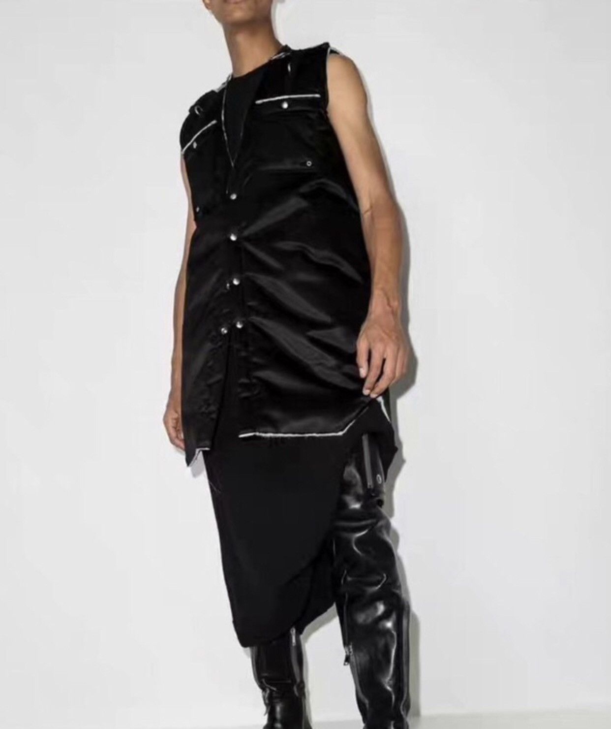Rick Owens Rick Owens fashion show cotton vest 2410-Nextarrow Size US M / EU 48-50 / 2 - 3 Thumbnail
