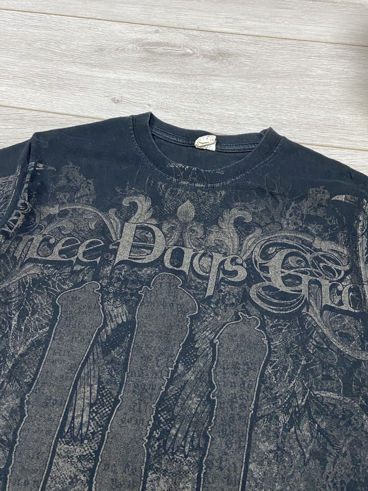 Band Tees Three Days Grace Life Starts Now T-Shirt Y2K Size US S / EU 44-46 / 1 - 4 Thumbnail