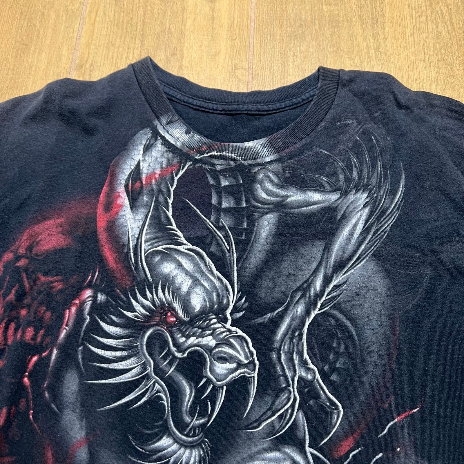Vintage Vintage Y2K Skull Dragon Sz L Black Short Sleeve distress Size US L / EU 52-54 / 3 - 2 Thumbnail