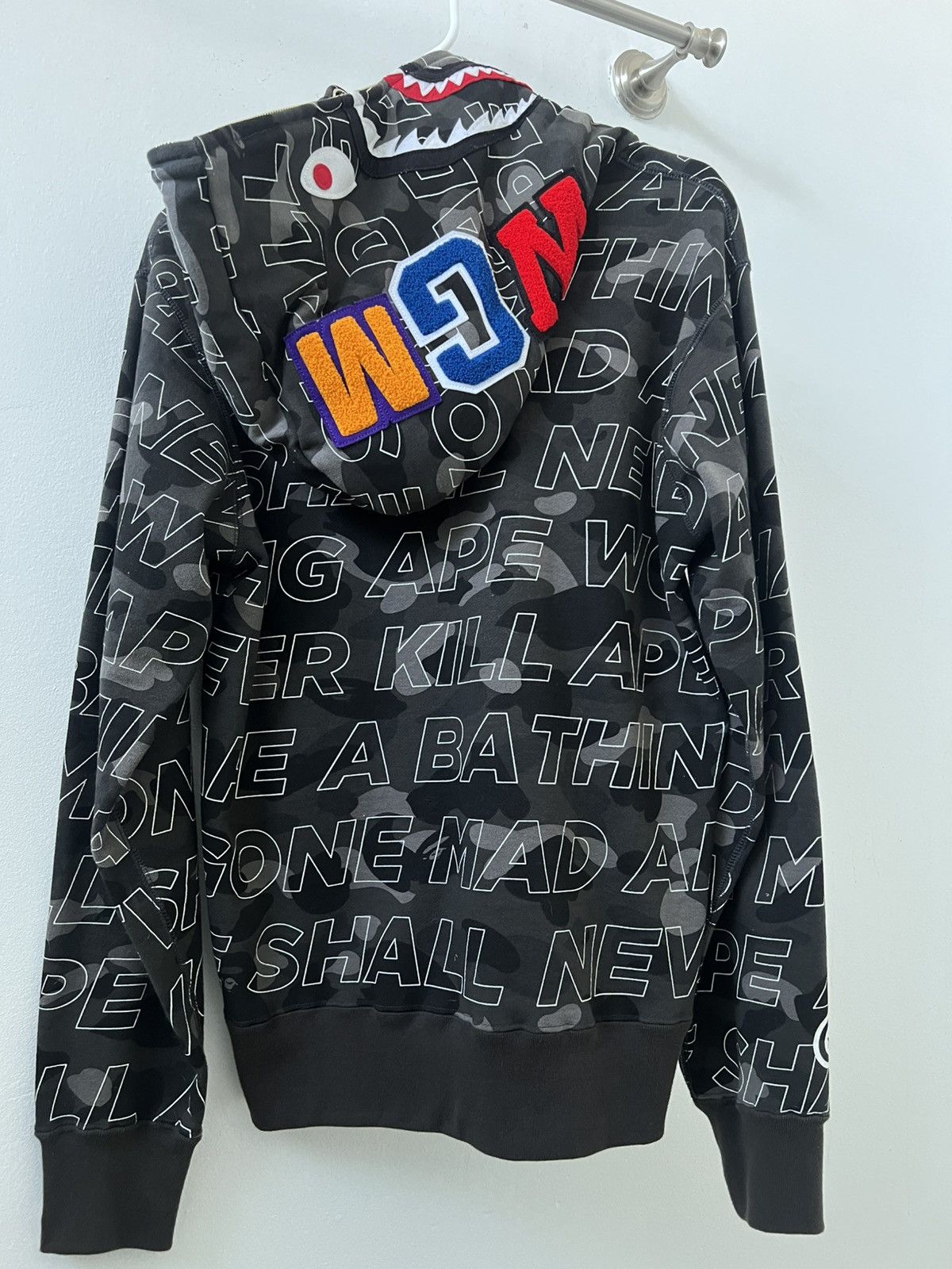 Bape Text Color Camo Shark Full Zip Hoodie Size US L / EU 52-54 / 3 - 2 Thumbnail