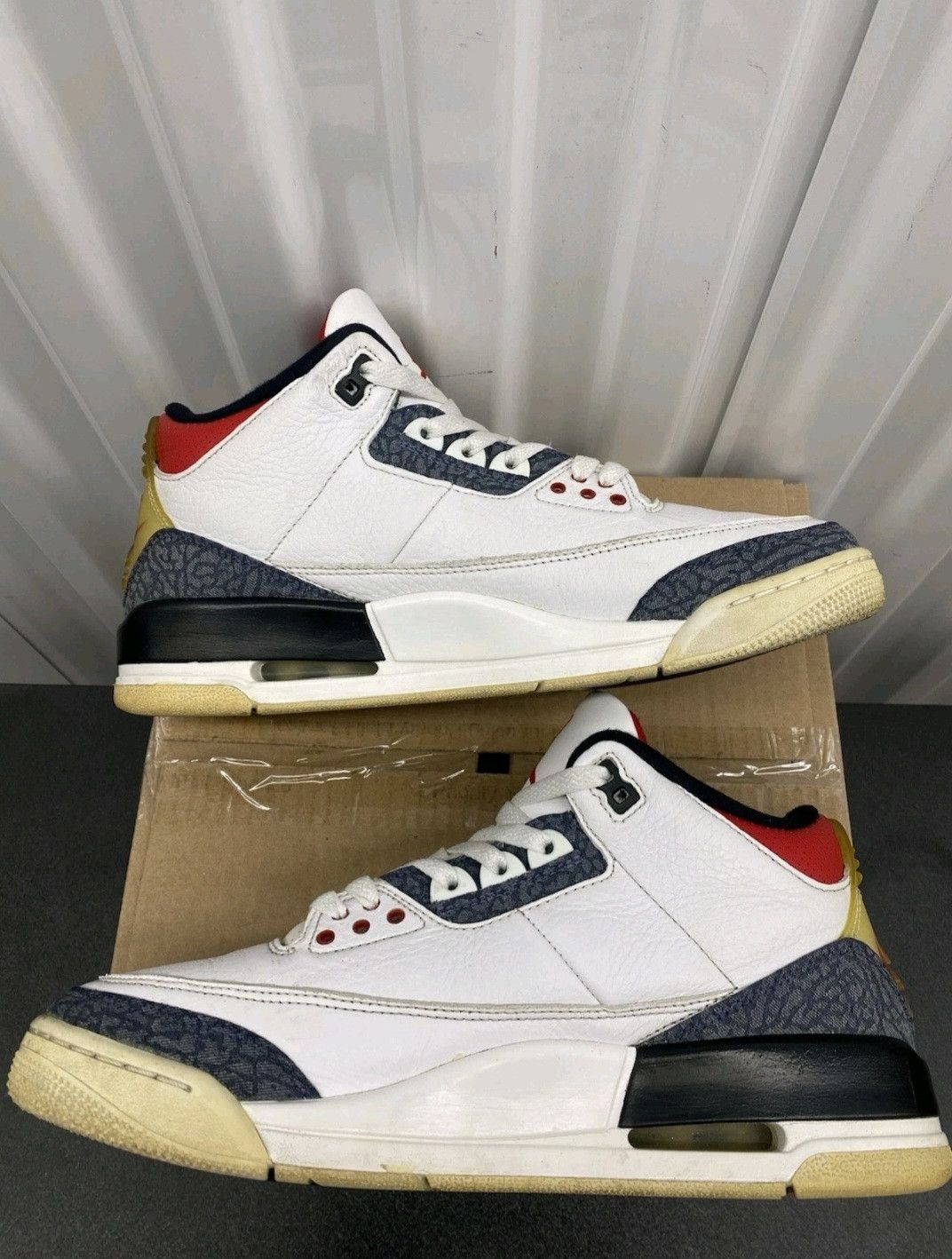 Jordan Brand Air Jordan 3 Retro Denim SE Fire Red 2020 Mens Size 10.5 Size US 10.5 / EU 43-44 - 4 Thumbnail