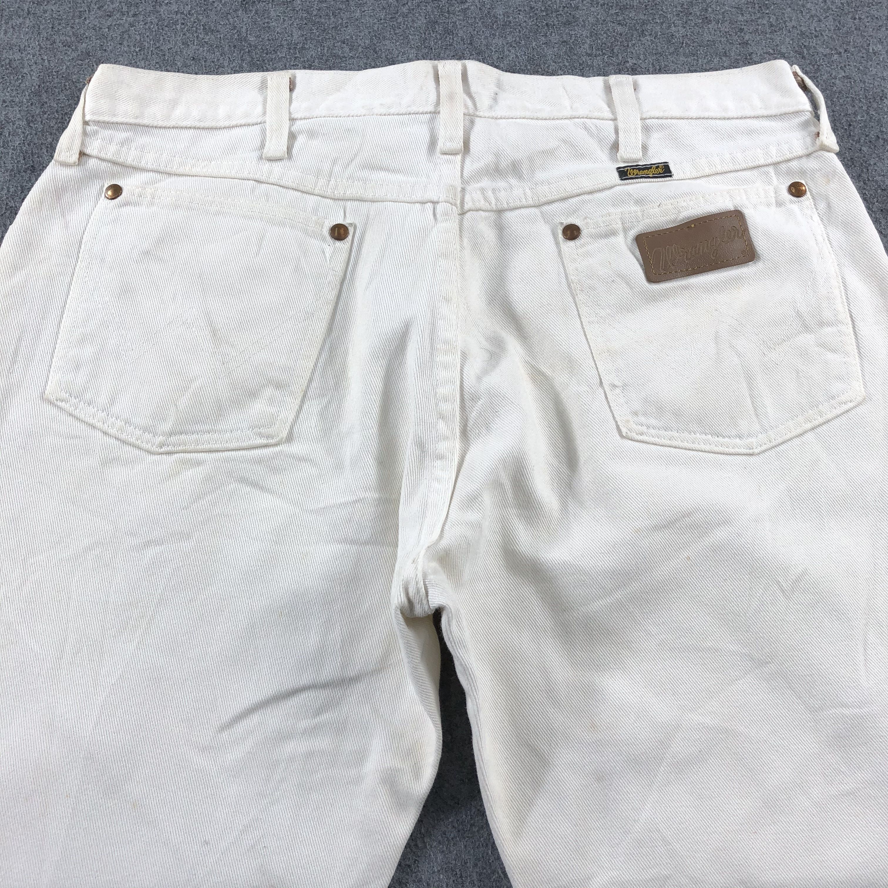 Vintage Vintage Light Wash Wrangler Jeans-J2519 Size US 35 - 4 Thumbnail
