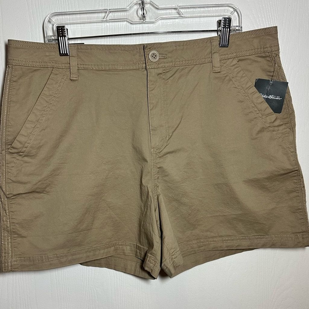 Eddie Bauer Eddie Bauer Womens Aspire Chino Shorts in Light Khaki Size 40" / US 18 - 1 Thumbnail
