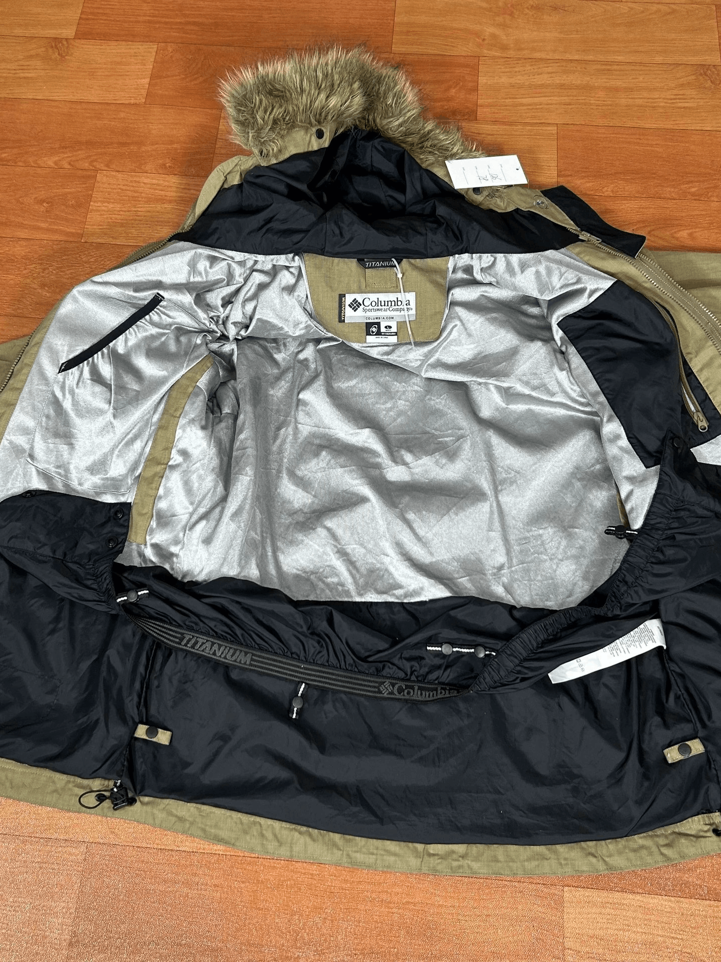 Columbia Authentic Columbia Men's Outdoor Jacket / Shell Windbreaker Size US L / EU 52-54 / 3 - 2 Thumbnail